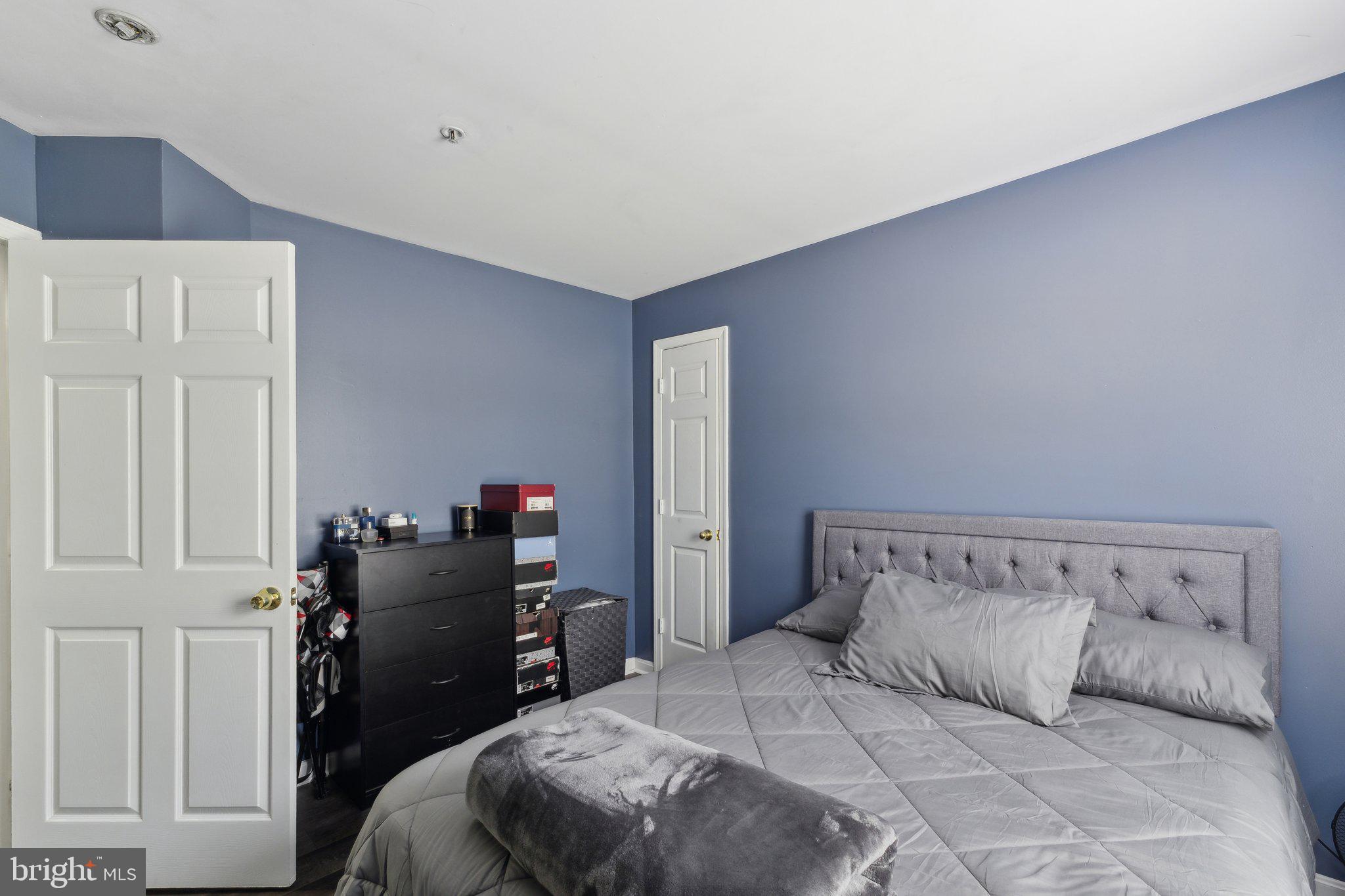 WOODLAND LAKE - Residential