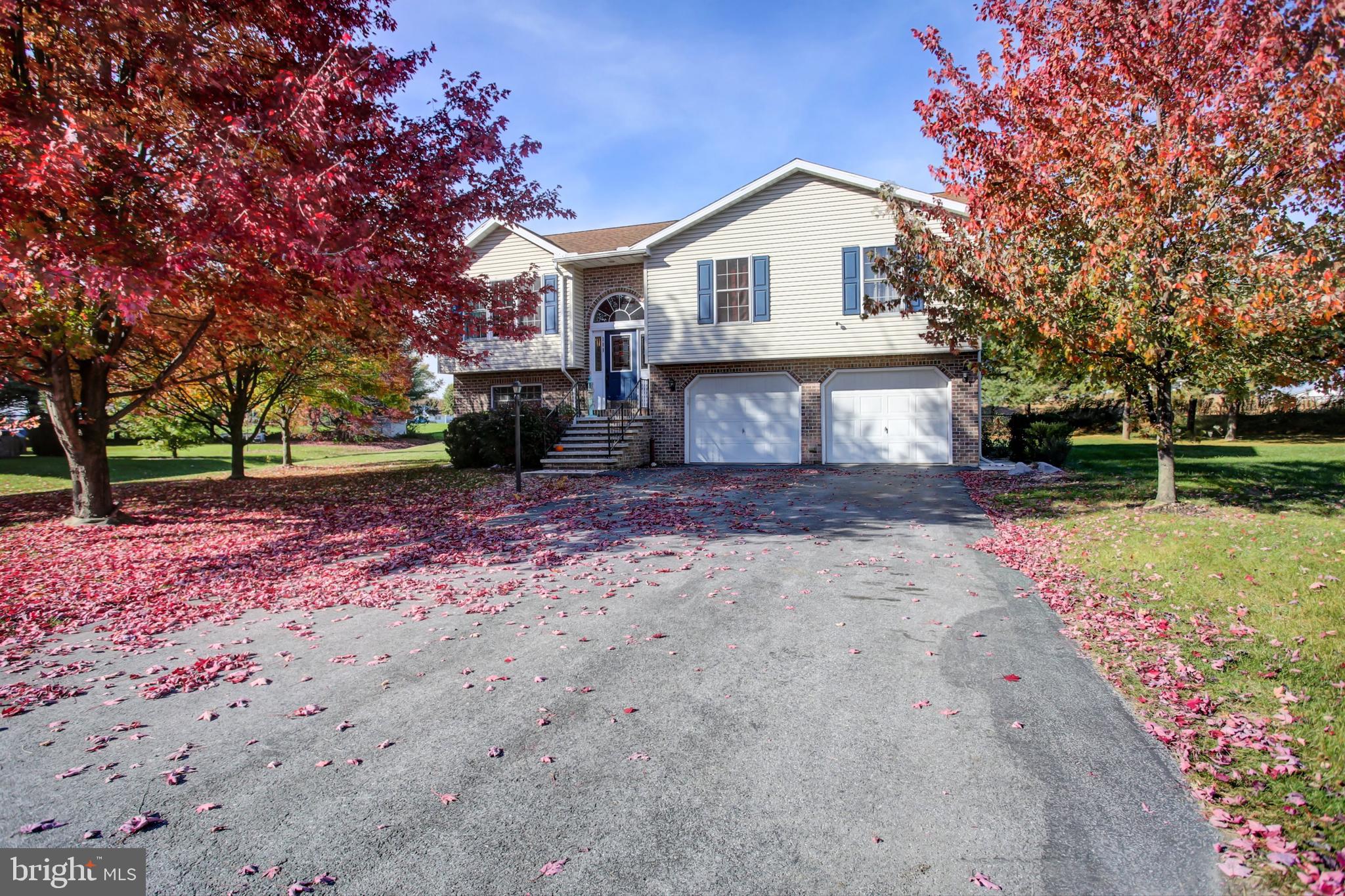 Lovely Home in Desirable Thornwood Neighborhood. This Updated 3-Bedroom, 2.5 Bath Home is Move-In Ready just in time for the holidays. Enjoy the cozy family room featuring a gas-fireplace, spacious custom kitchen and dining room perfect for entertaining. The master bedroom features double closets and full bath. Upgrades include ceramic tile and bamboo flooring. And you will be counting down the days until summer to enjoy the two-tiered deck, swimming pool and patio. Home features two car garage and lovely fenced yard.