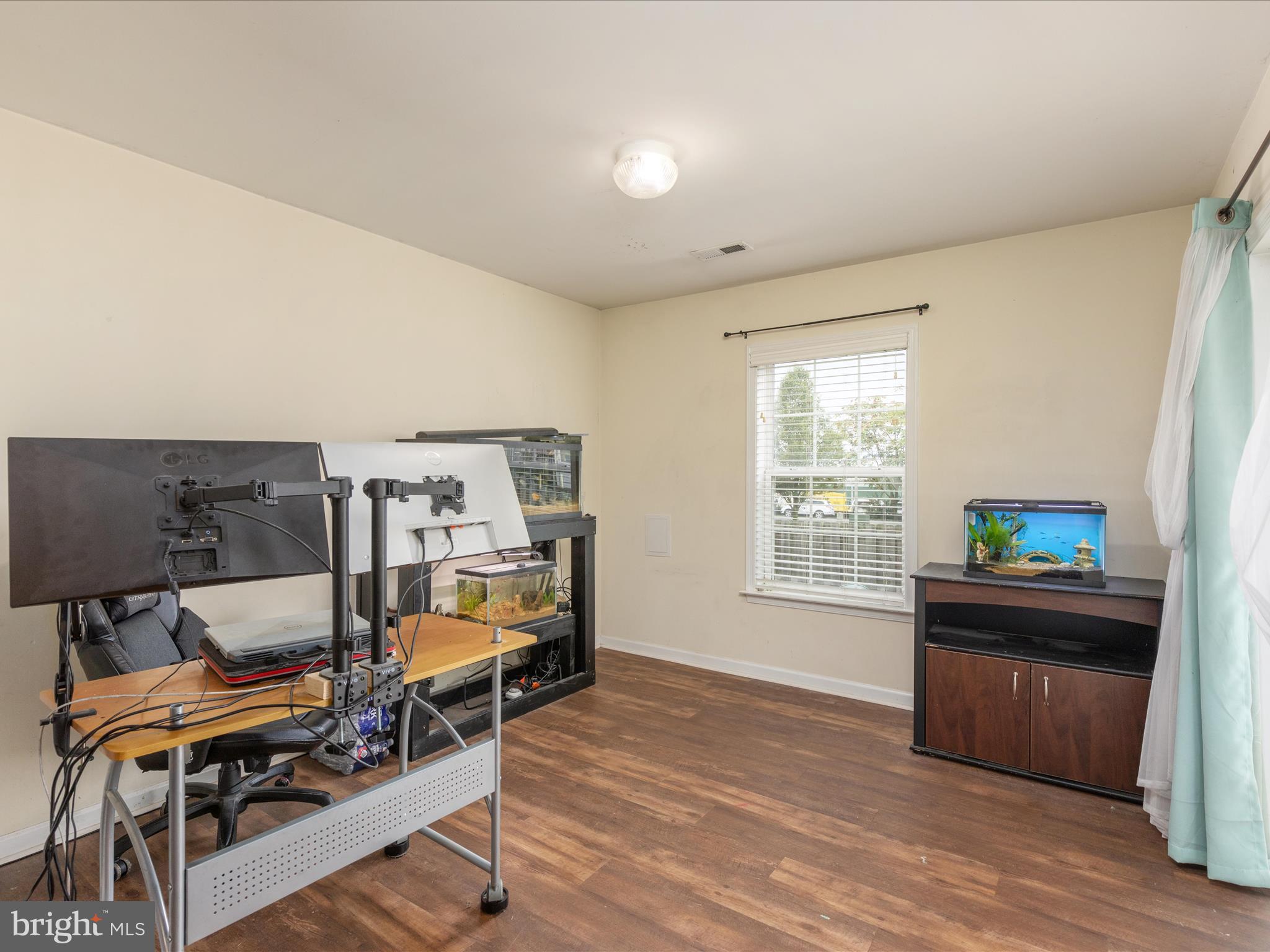 MANOR PARK - Residential