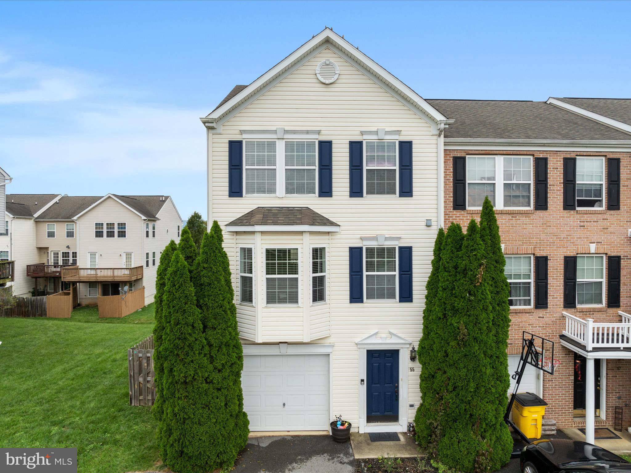 MANOR PARK - Residential