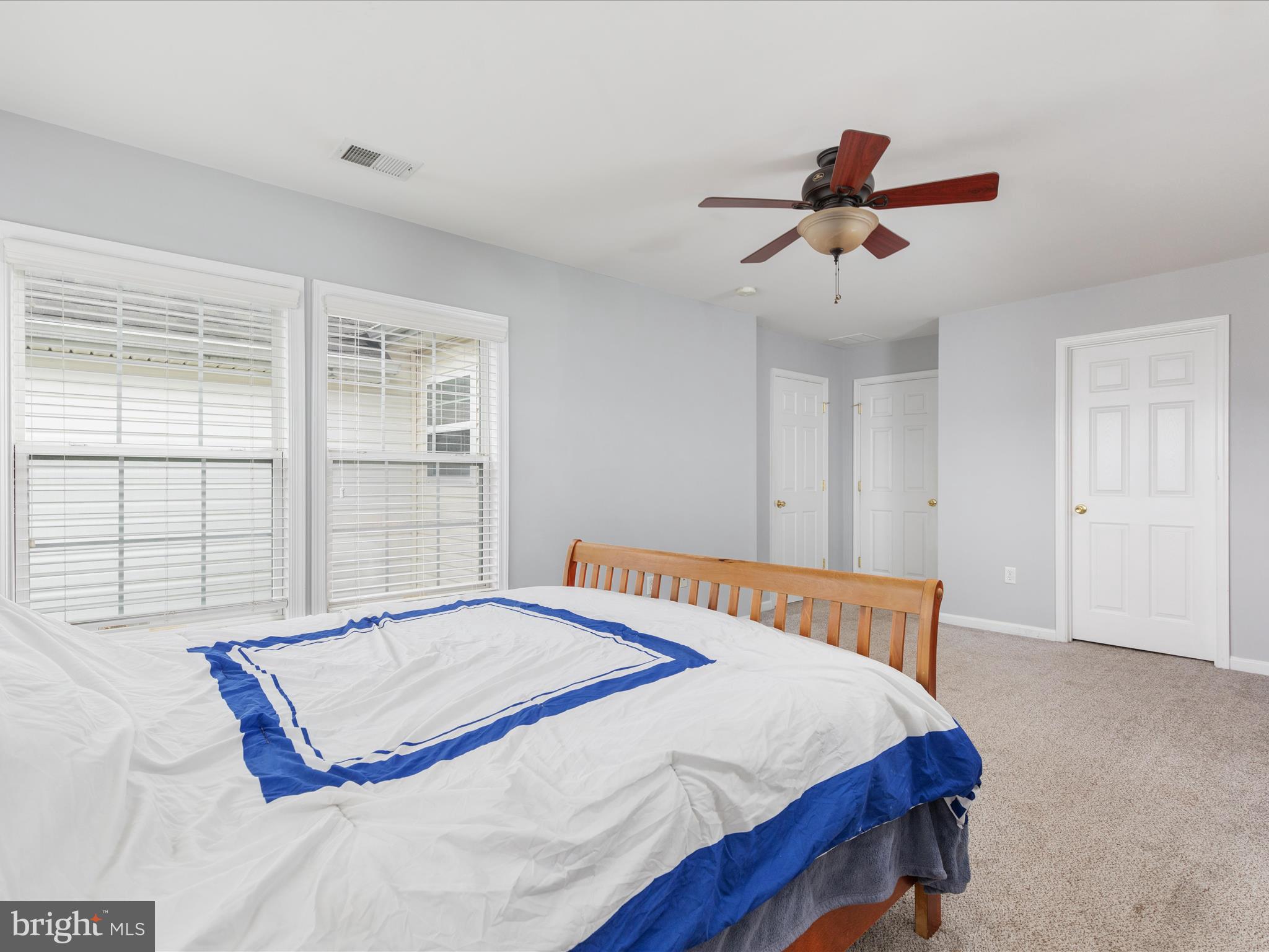 MANOR PARK - Residential