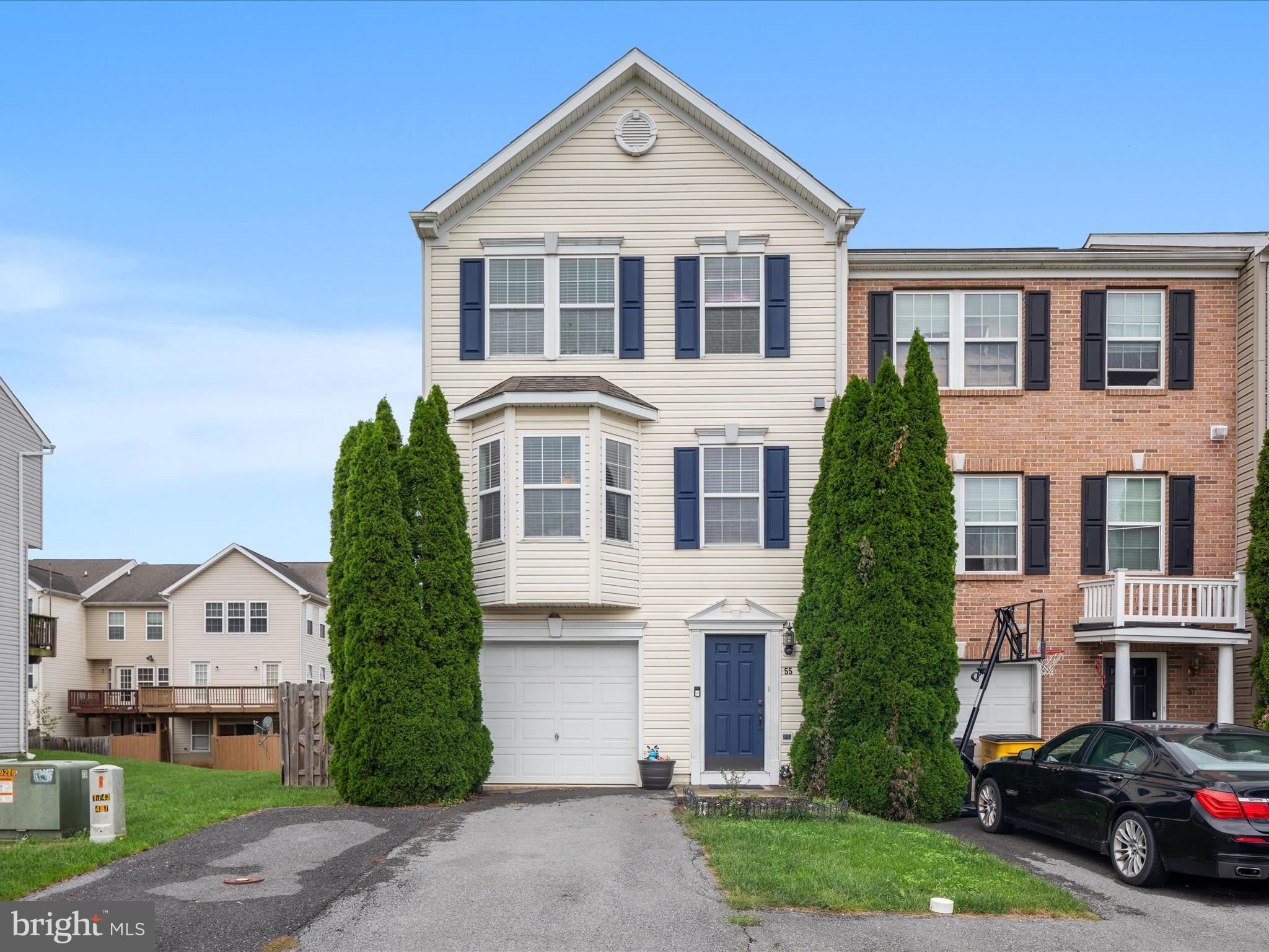 MANOR PARK - Residential