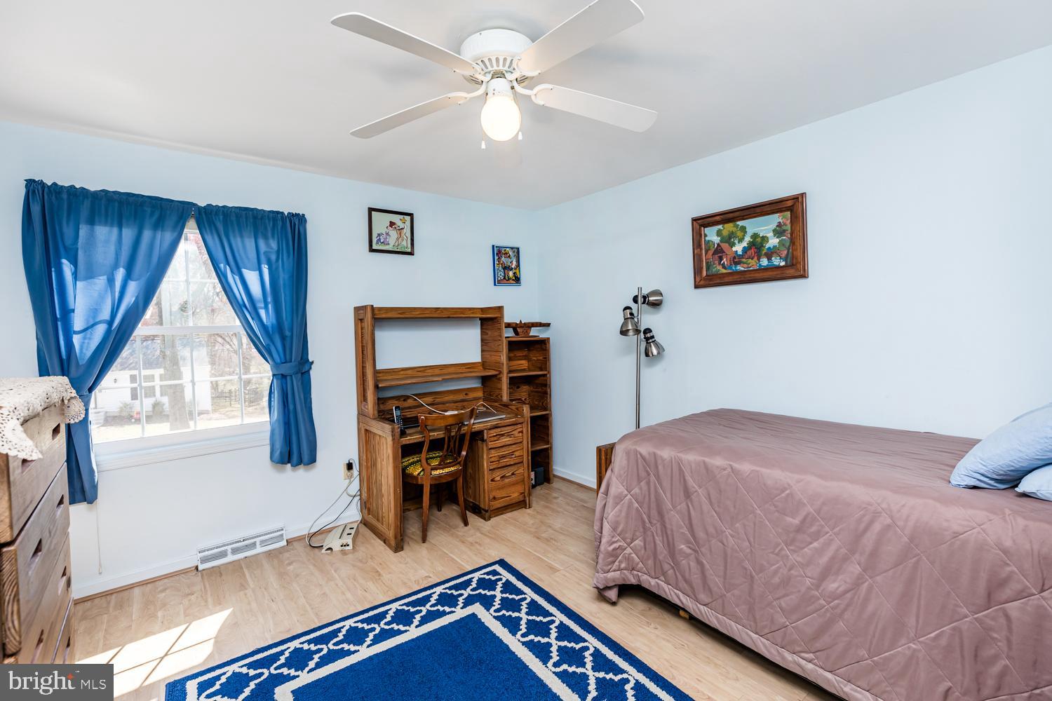 LONG REACH - Residential