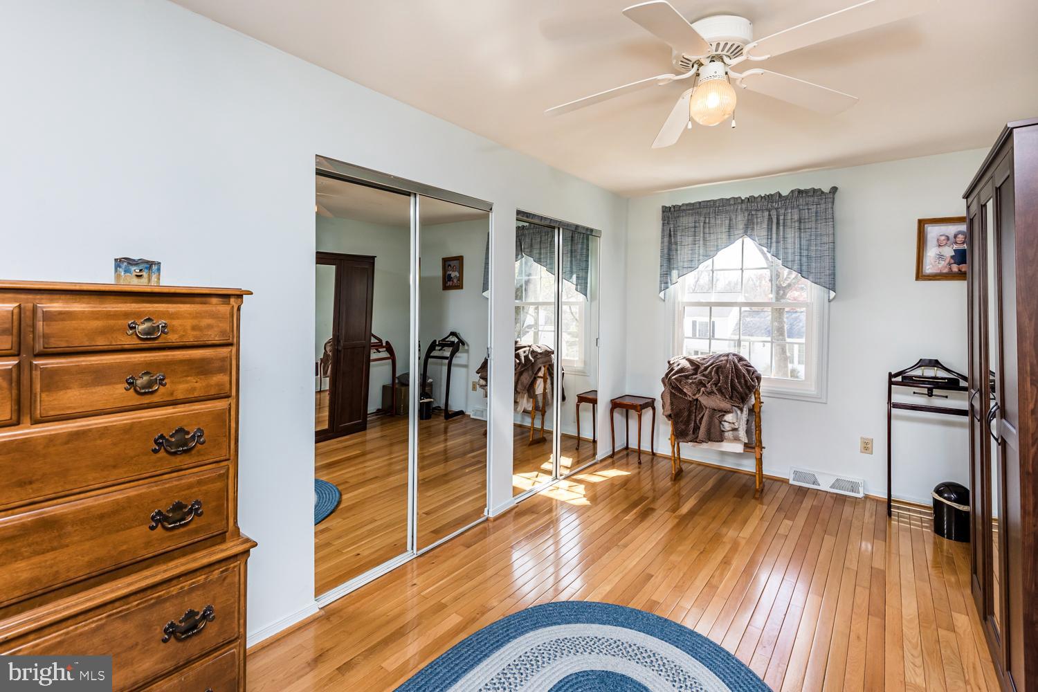 LONG REACH - Residential