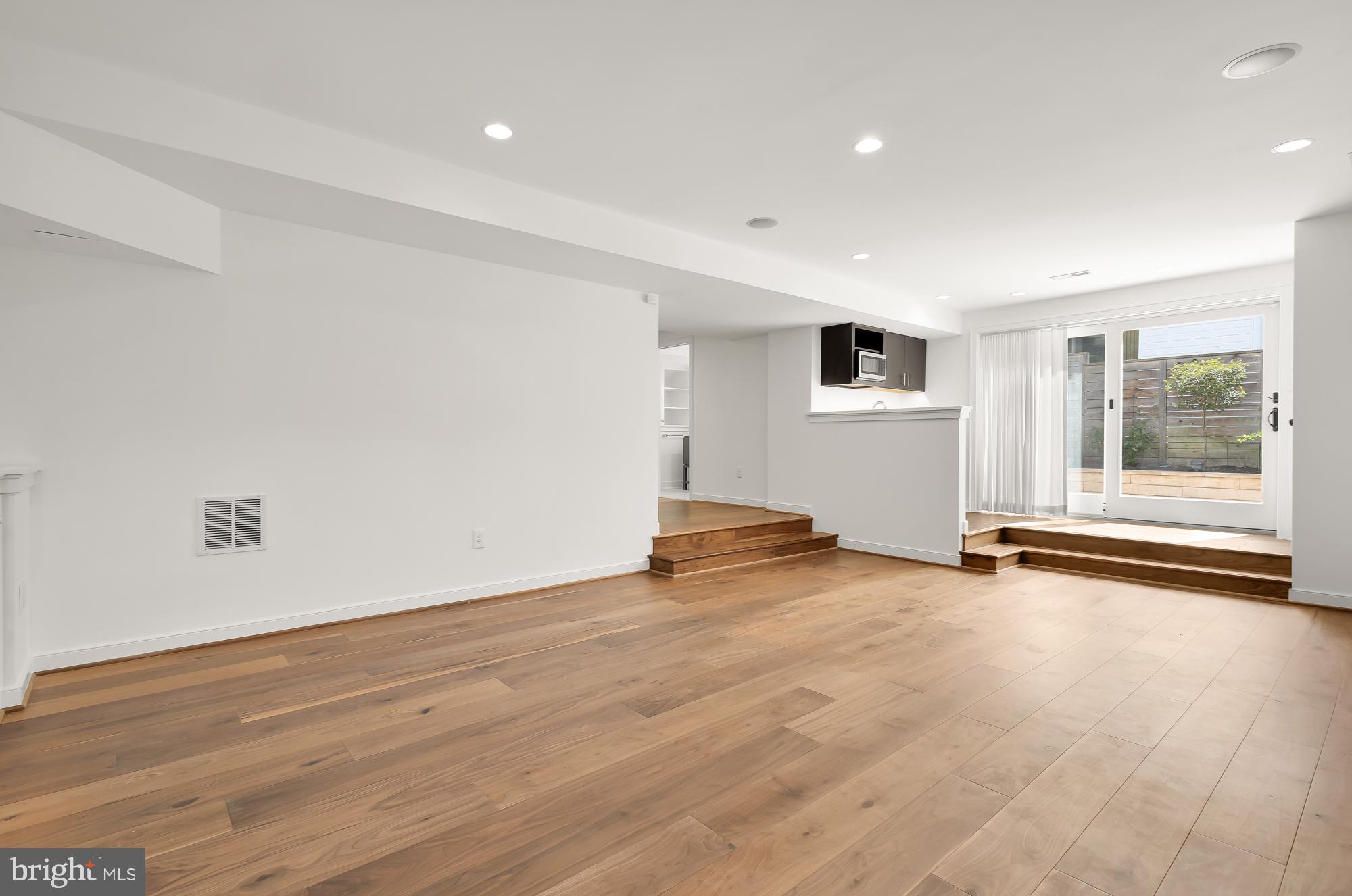WAKEFIELD - Residential