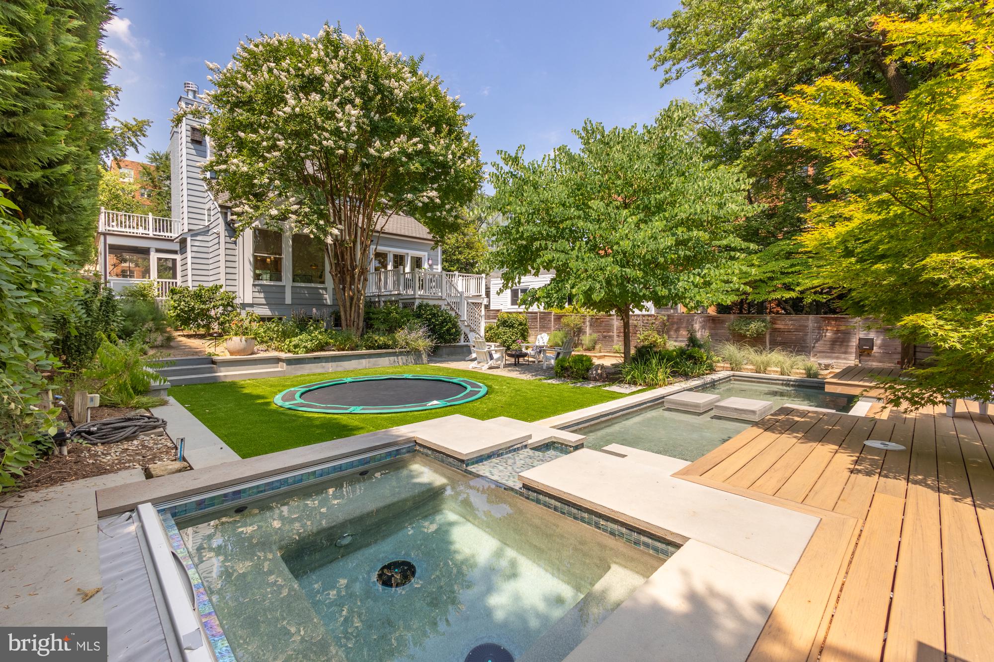 WAKEFIELD - Residential