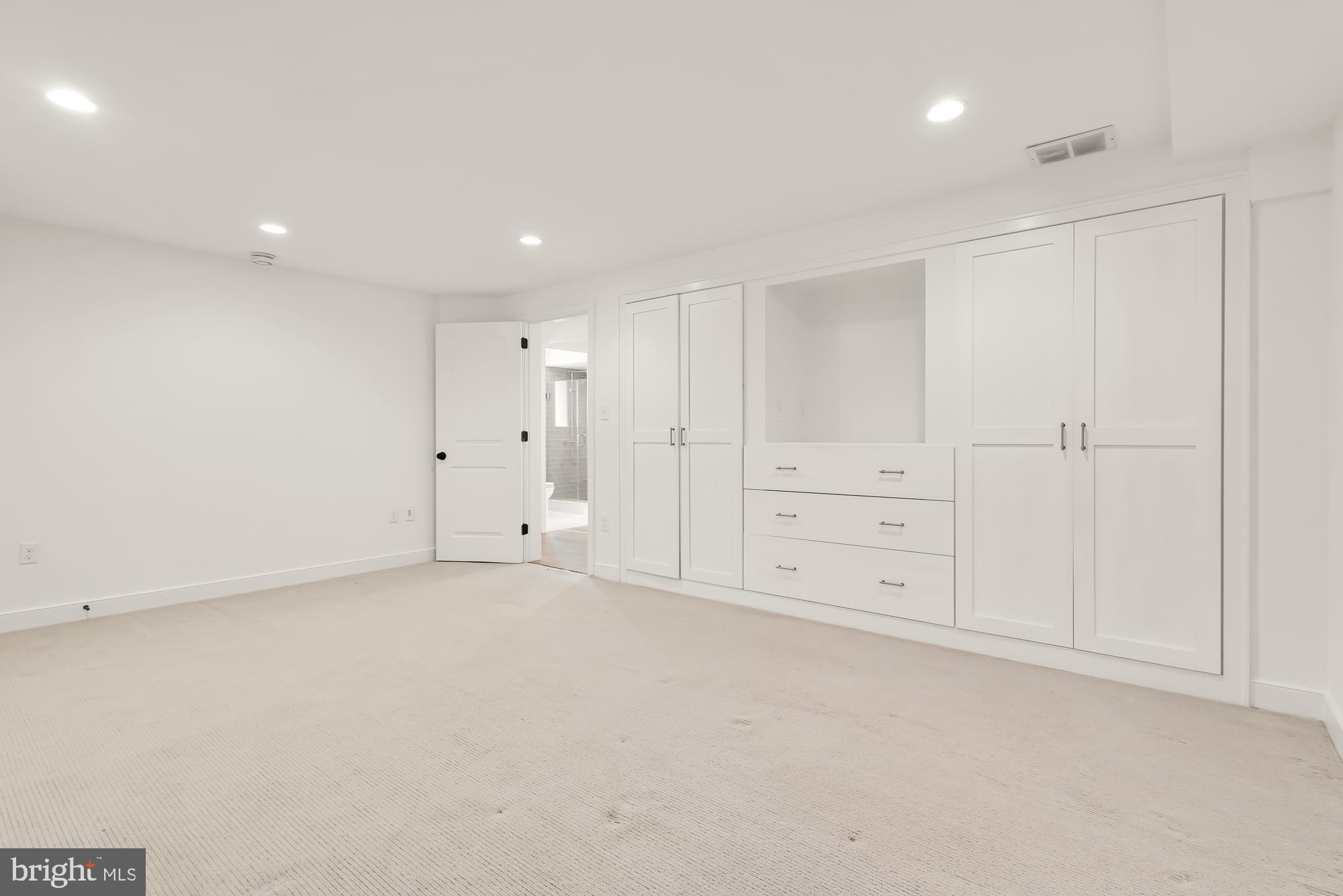 WAKEFIELD - Residential