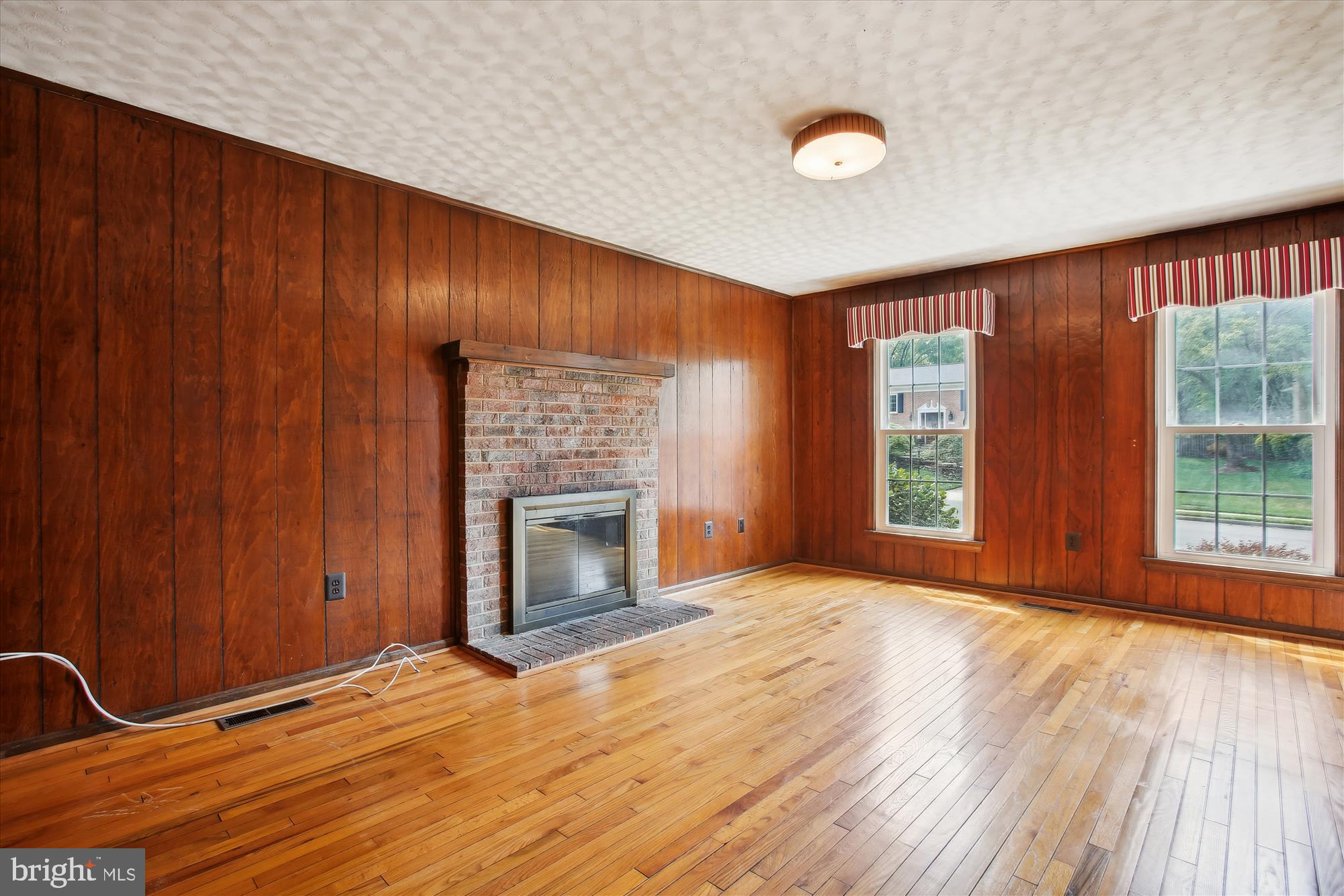 OAKBROOKE AT FORT HUNT - Residential