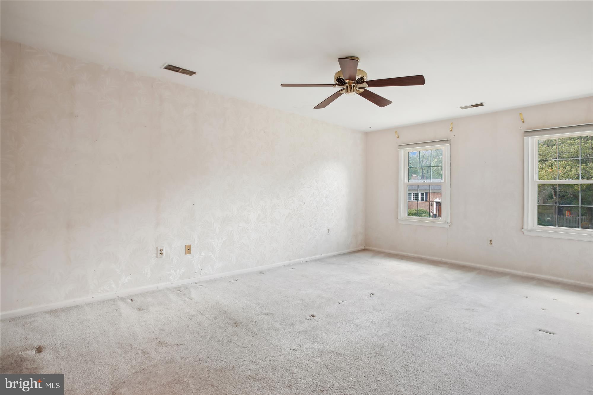 OAKBROOKE AT FORT HUNT - Residential