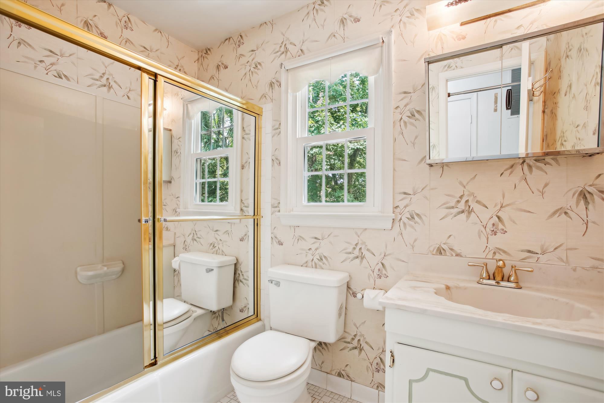 OAKBROOKE AT FORT HUNT - Residential