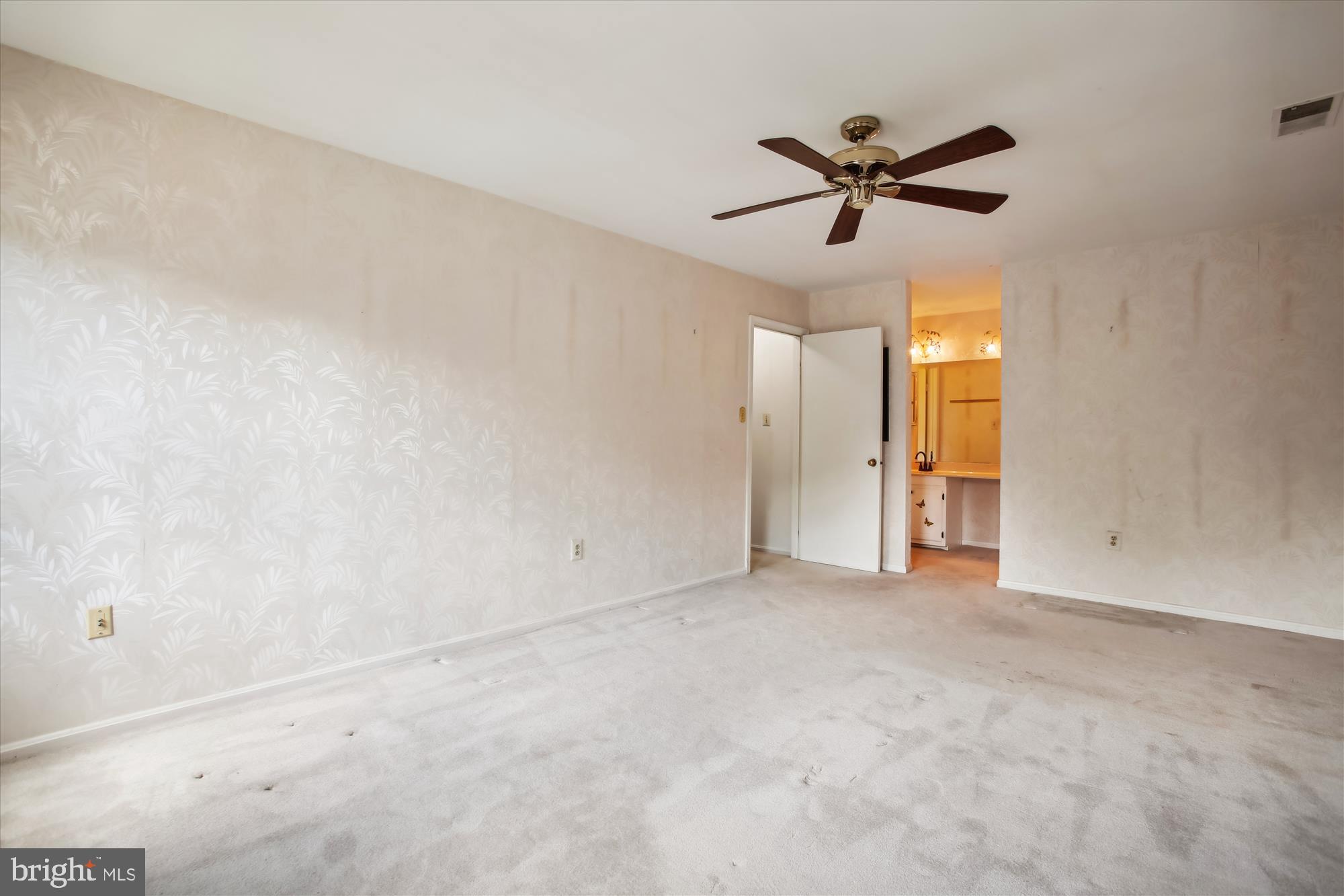 OAKBROOKE AT FORT HUNT - Residential