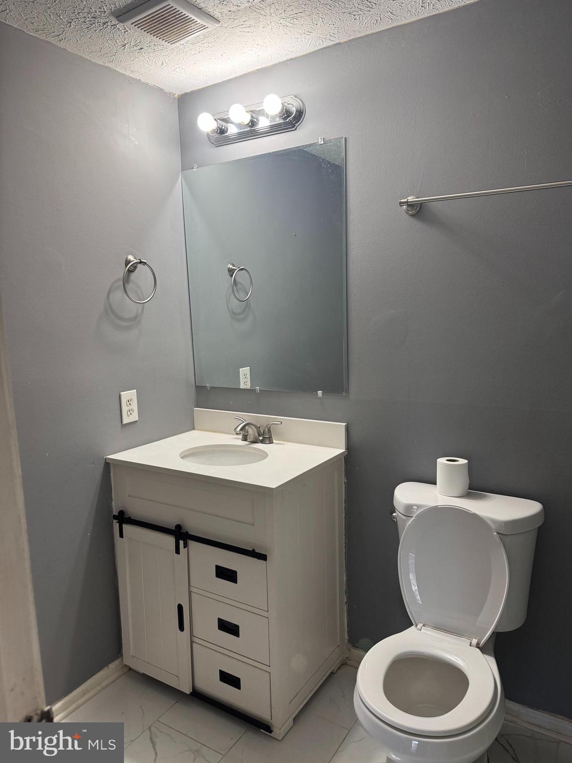 TRAILWOOD - Residential Lease