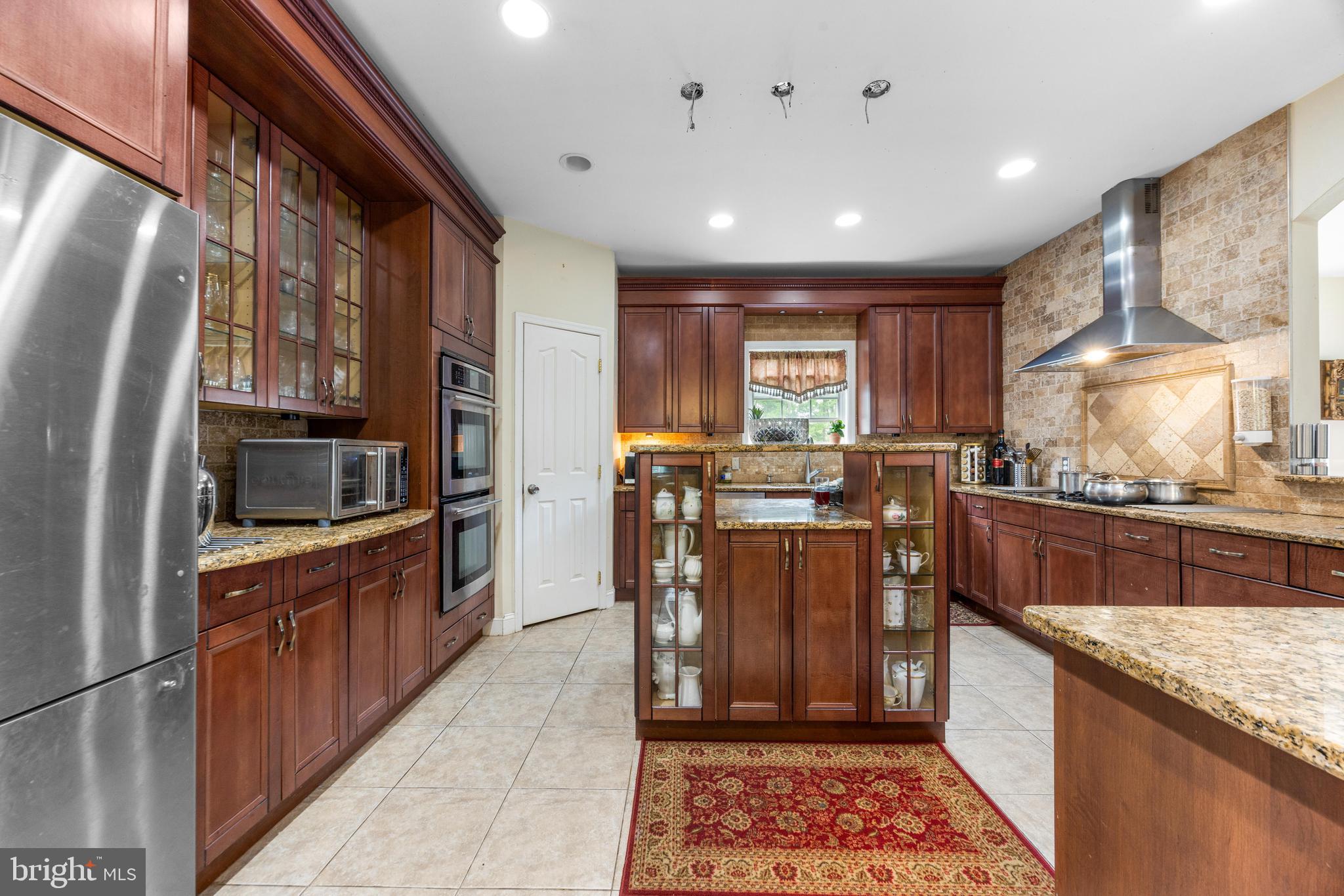 KINGSVILLE - Residential