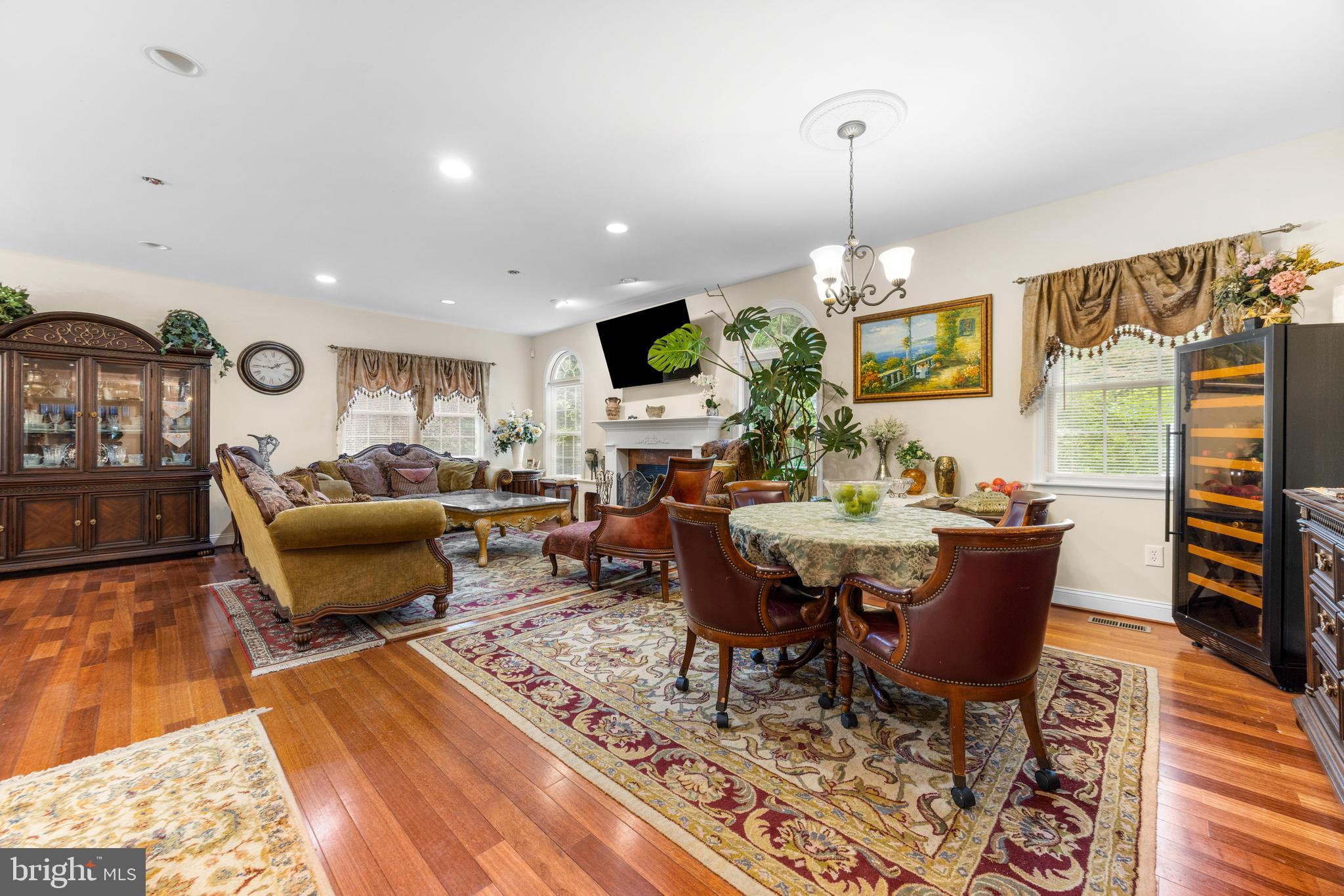 KINGSVILLE - Residential