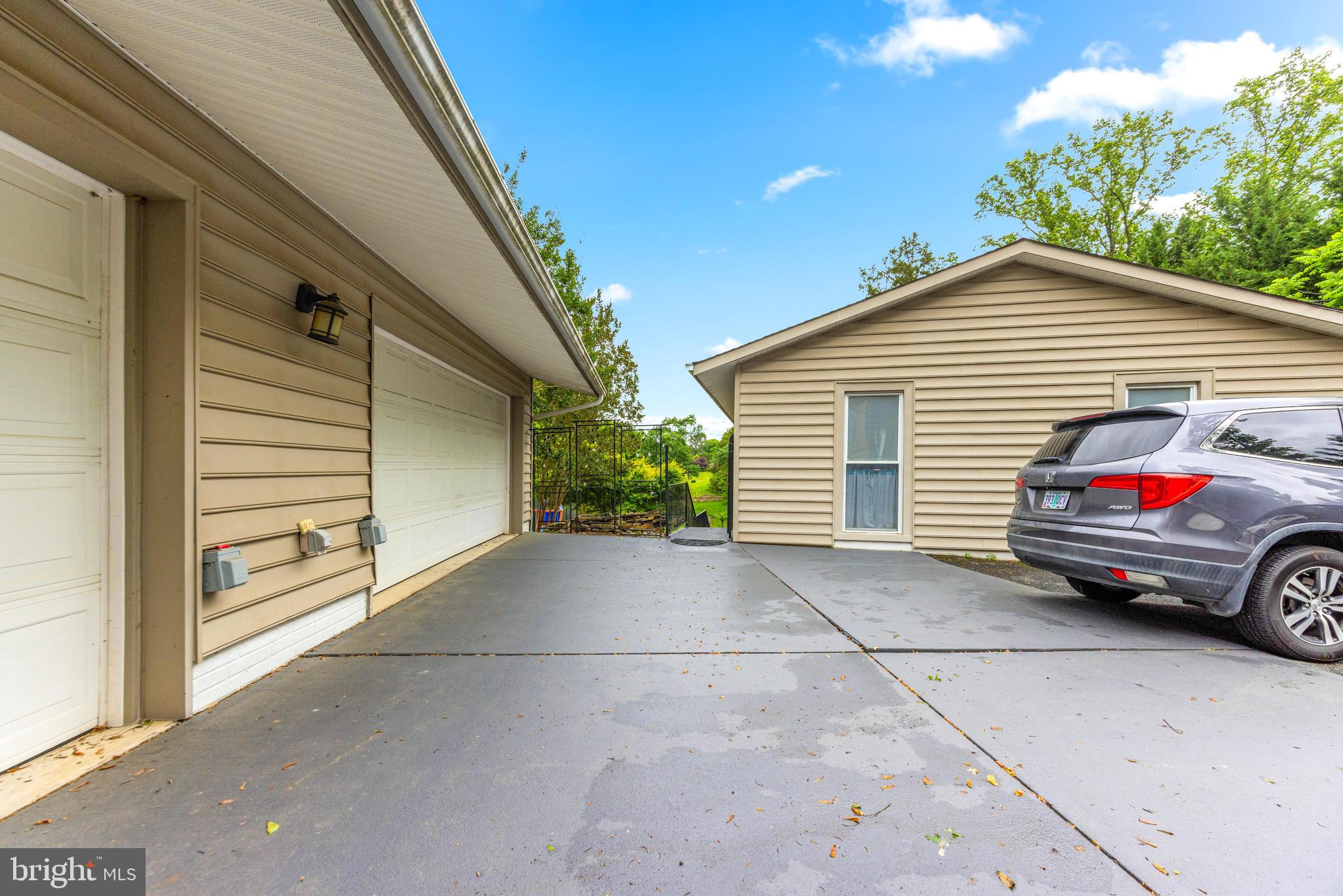 KINGSVILLE - Residential