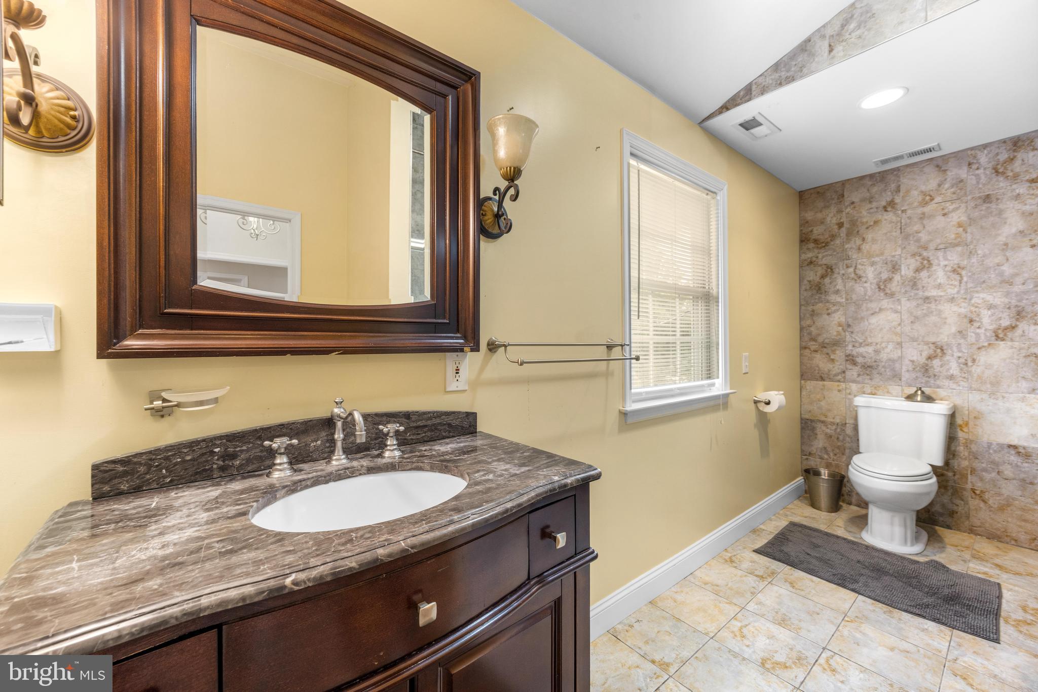 KINGSVILLE - Residential