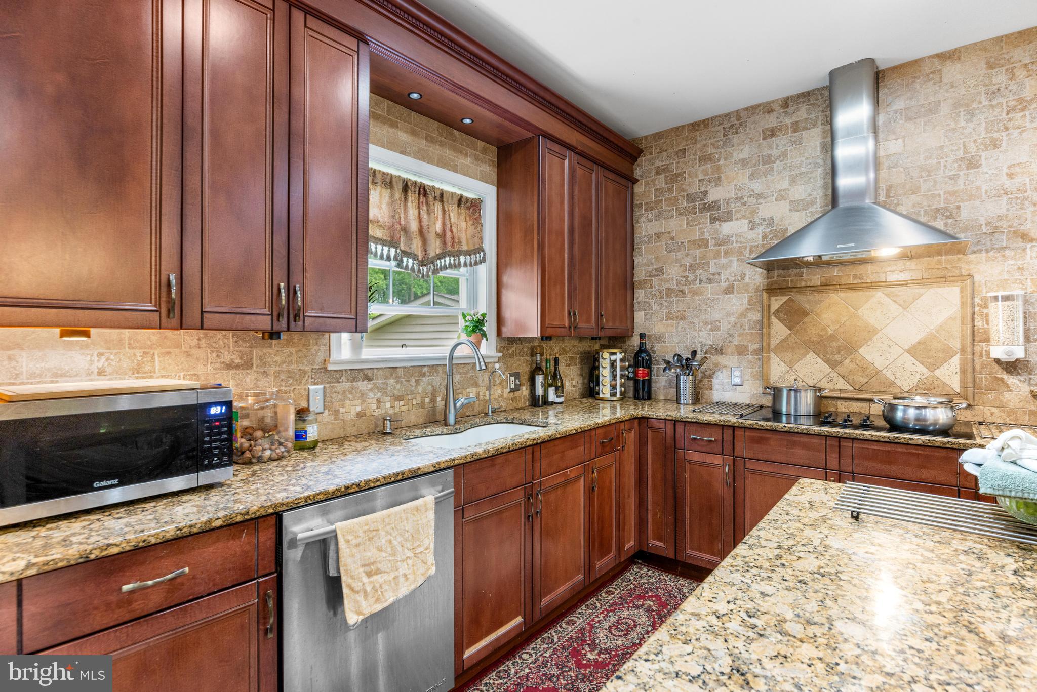 KINGSVILLE - Residential