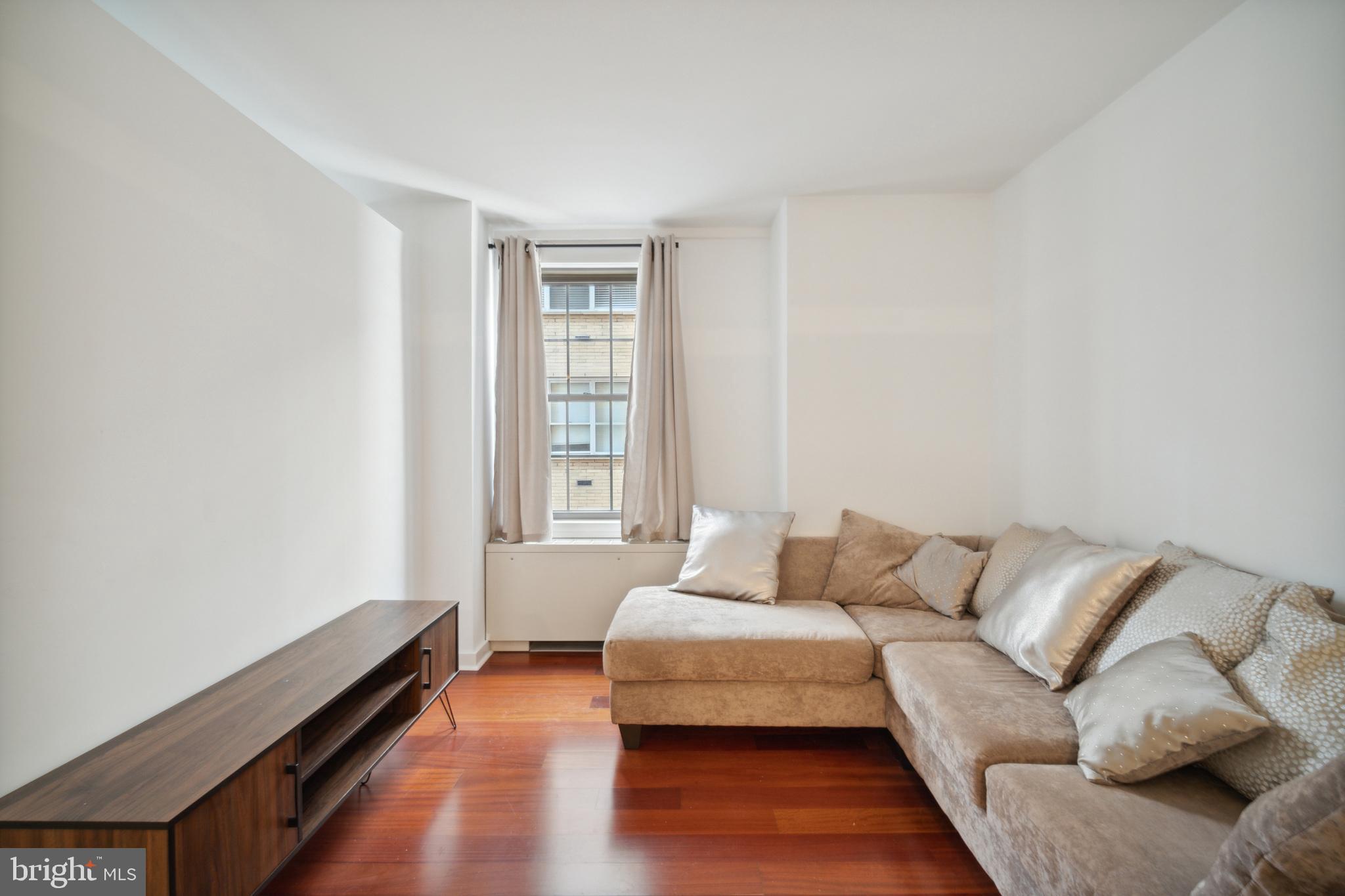 219 S 18TH STREET 29 1105