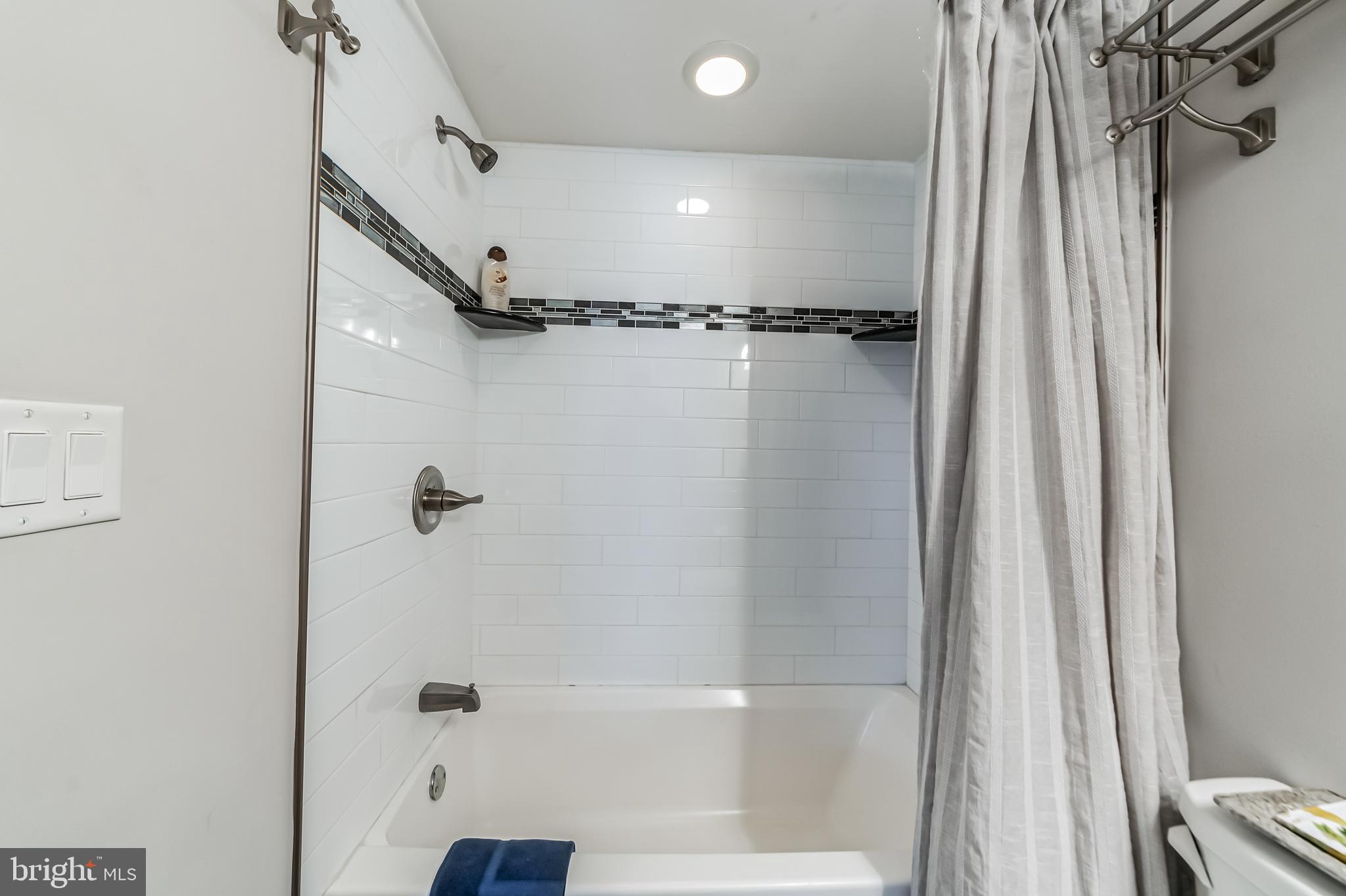 POINT BREEZE - Residential Lease