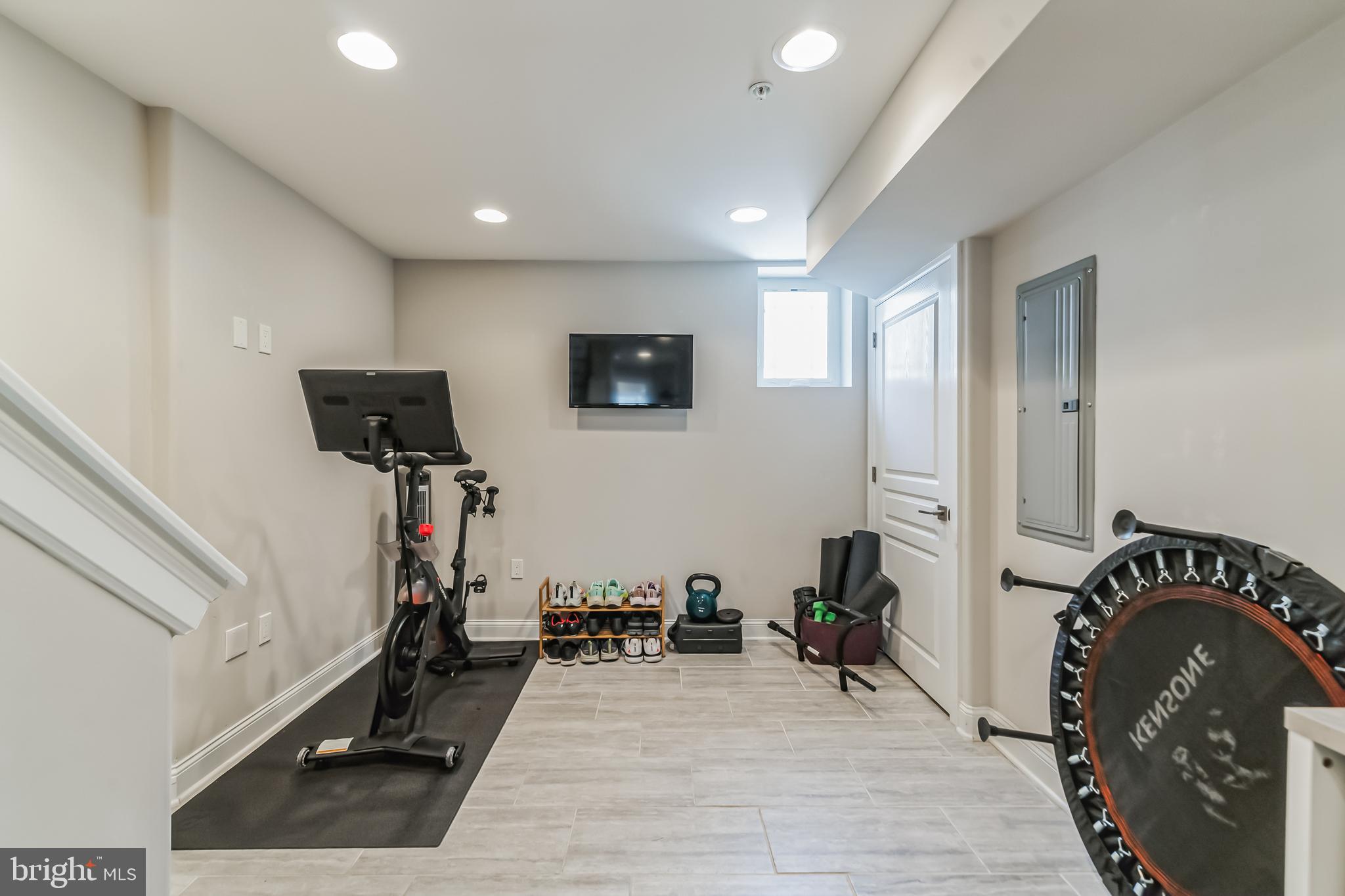 POINT BREEZE - Residential Lease