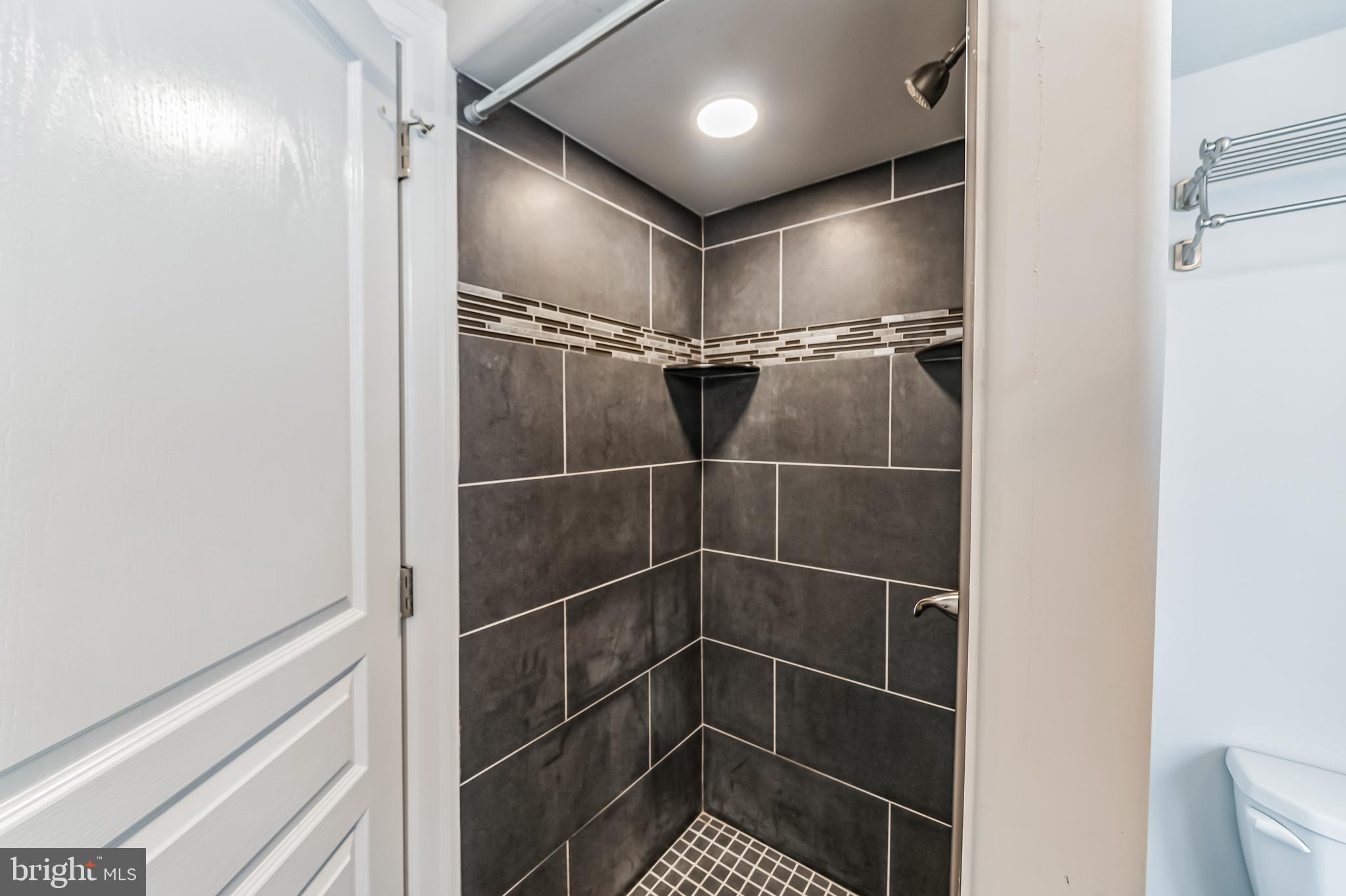 POINT BREEZE - Residential Lease