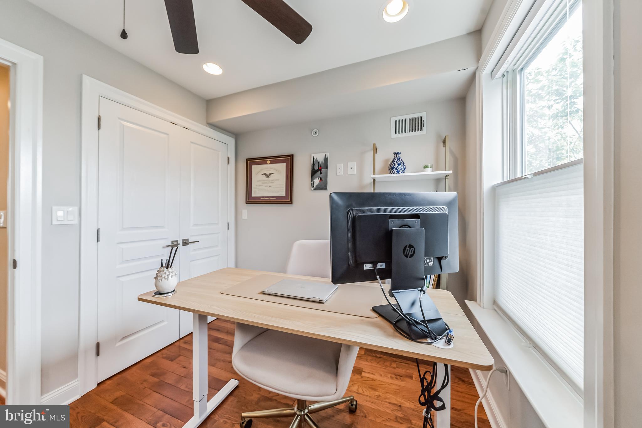 POINT BREEZE - Residential Lease