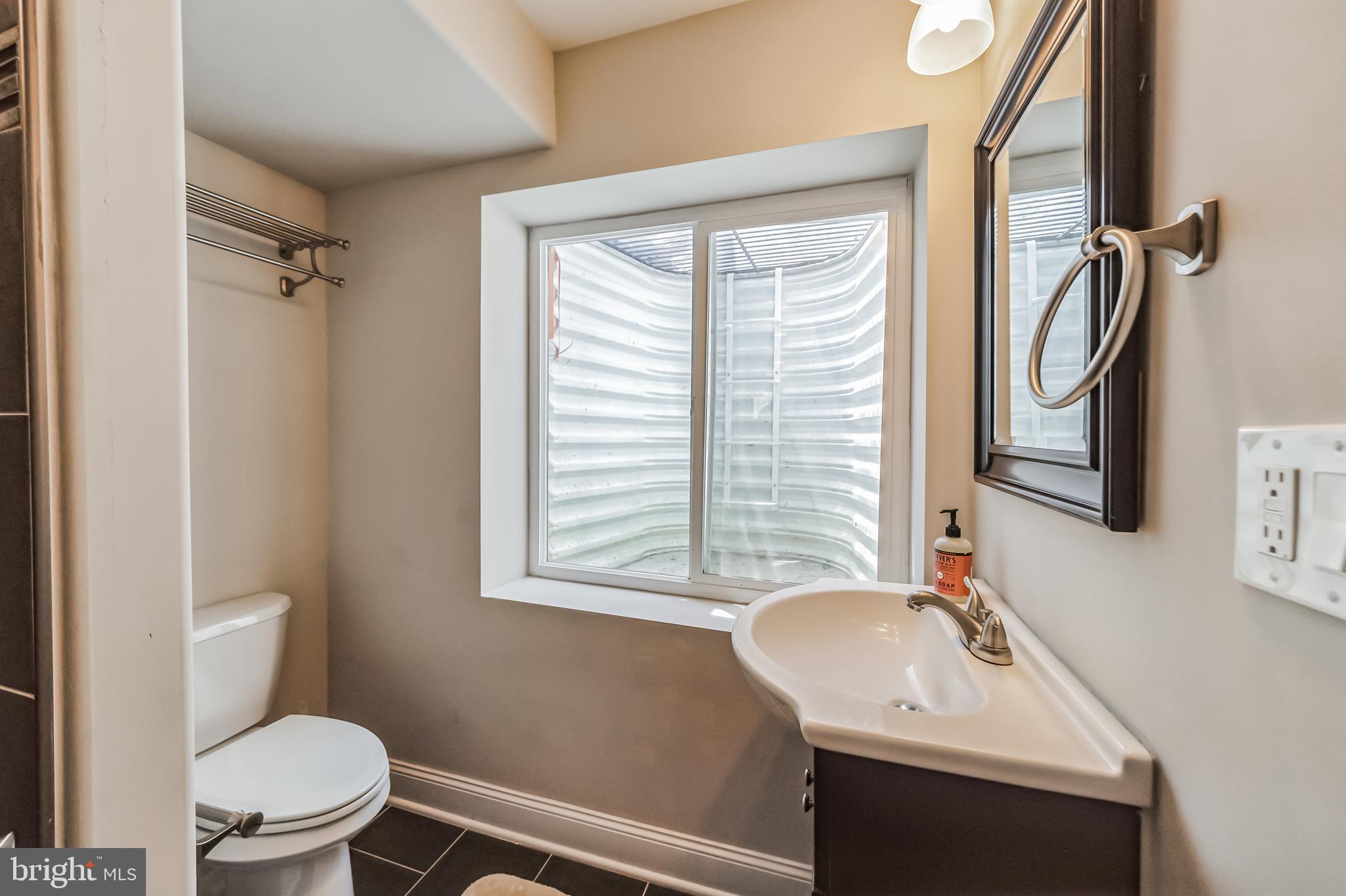 POINT BREEZE - Residential Lease