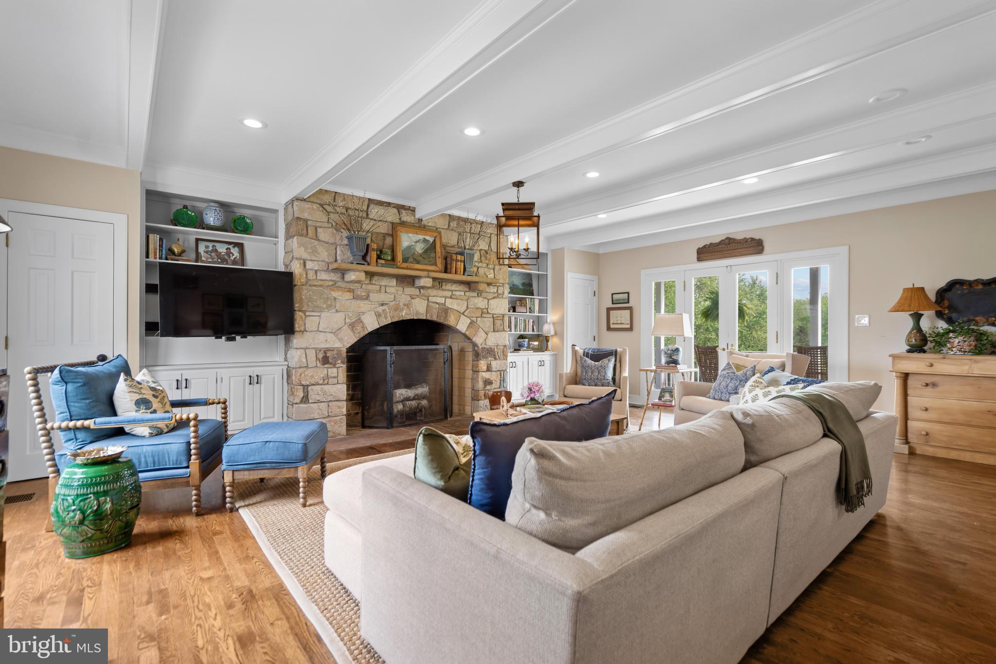 WRIGHT FARM - Residential