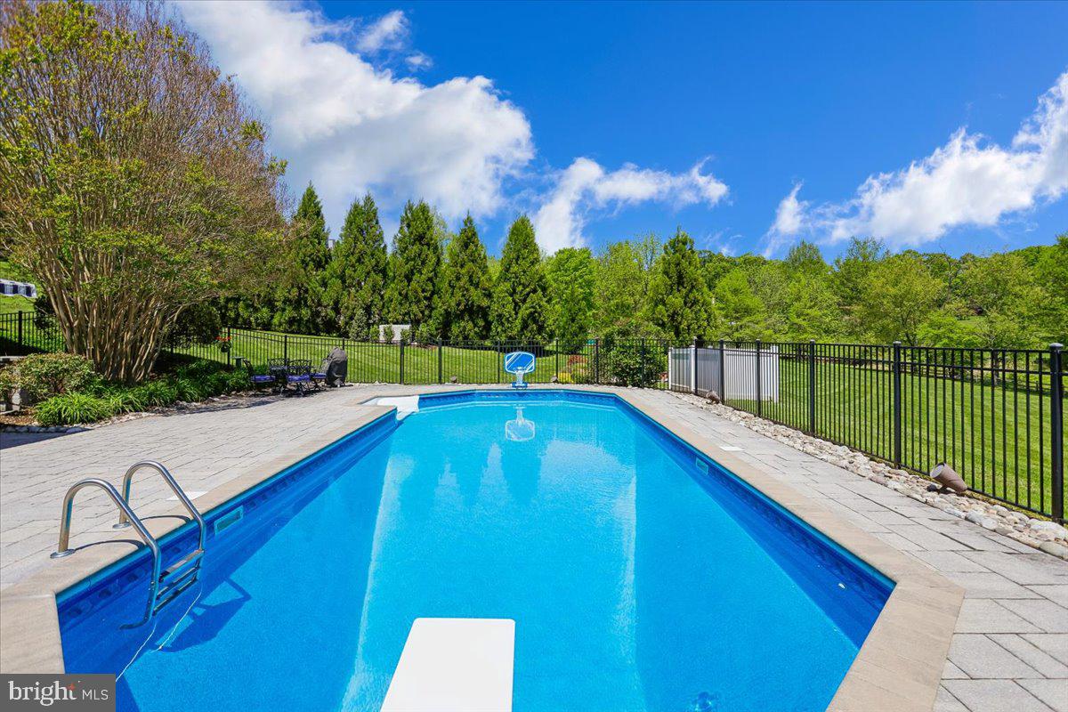 CATTAIL POND - Residential