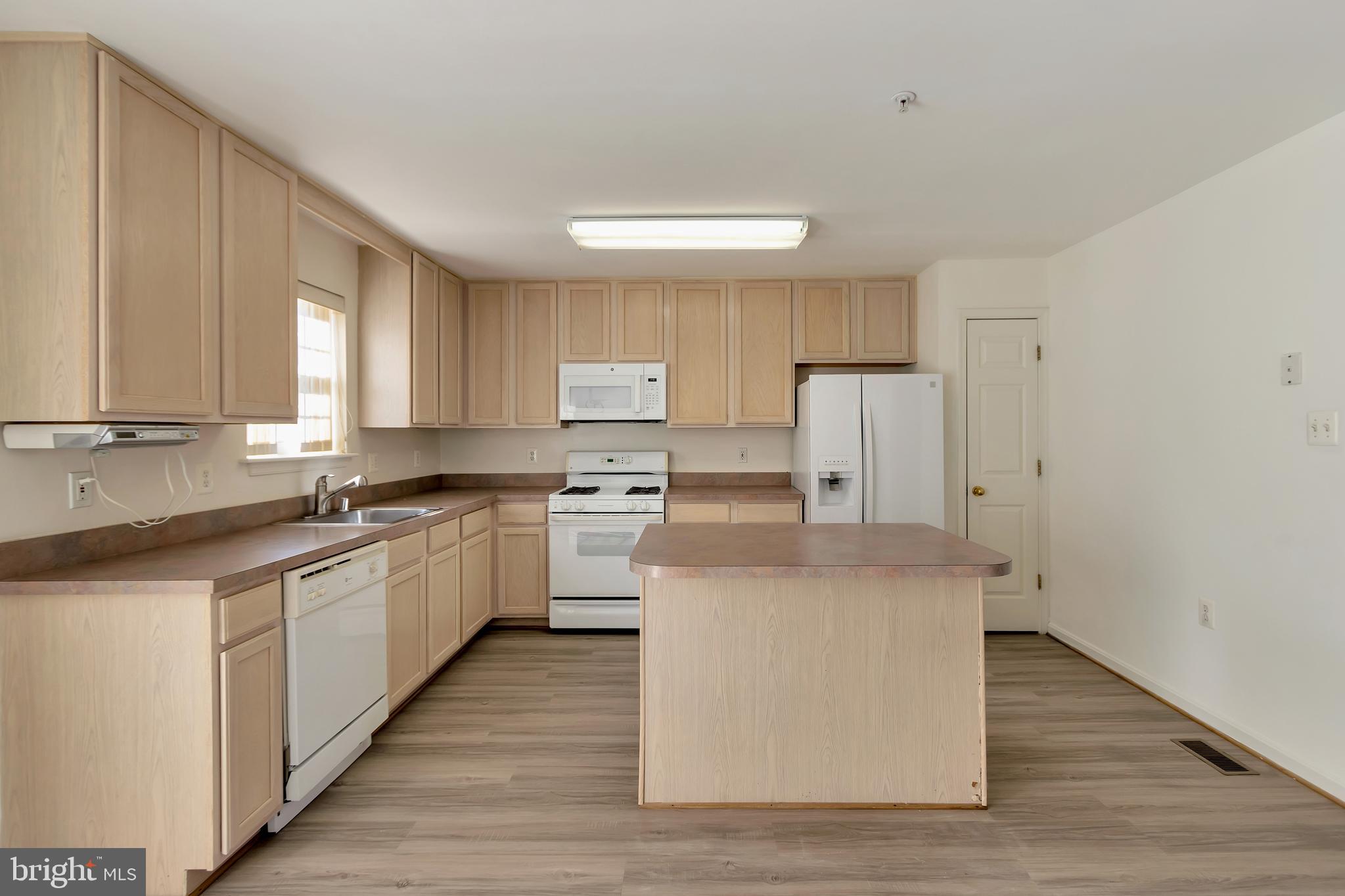 LYONS GATE - Residential