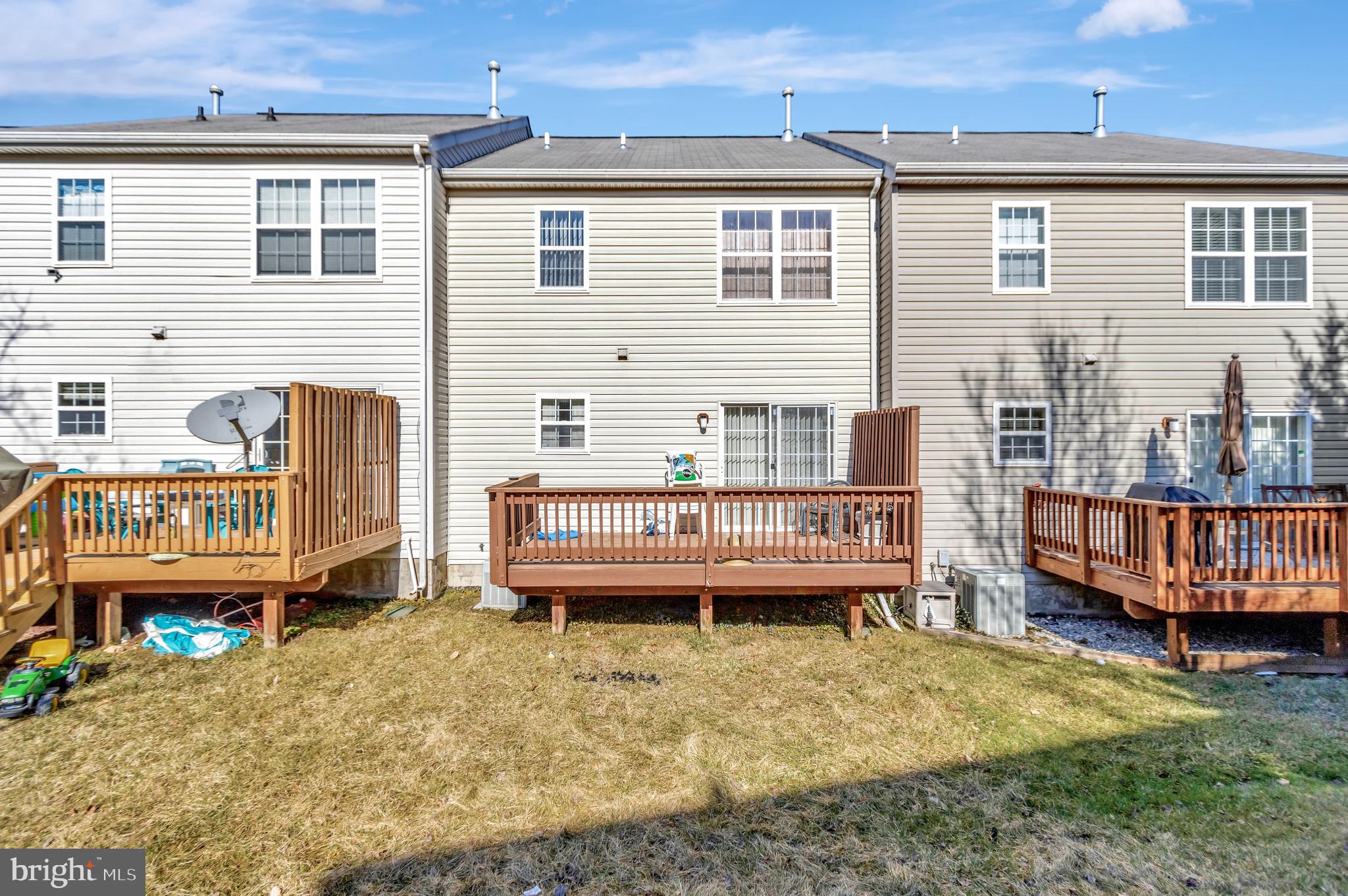 LYONS GATE - Residential