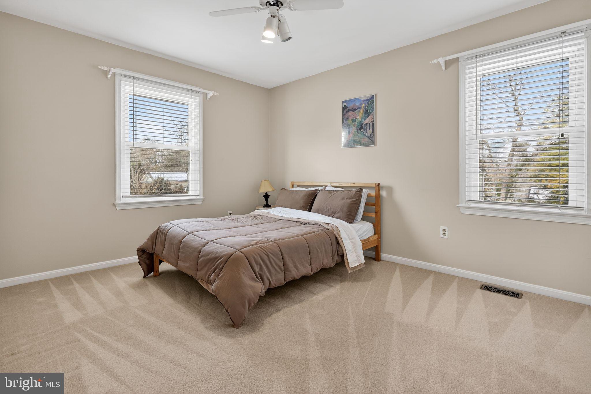 COURTS OF CROFTON - Residential