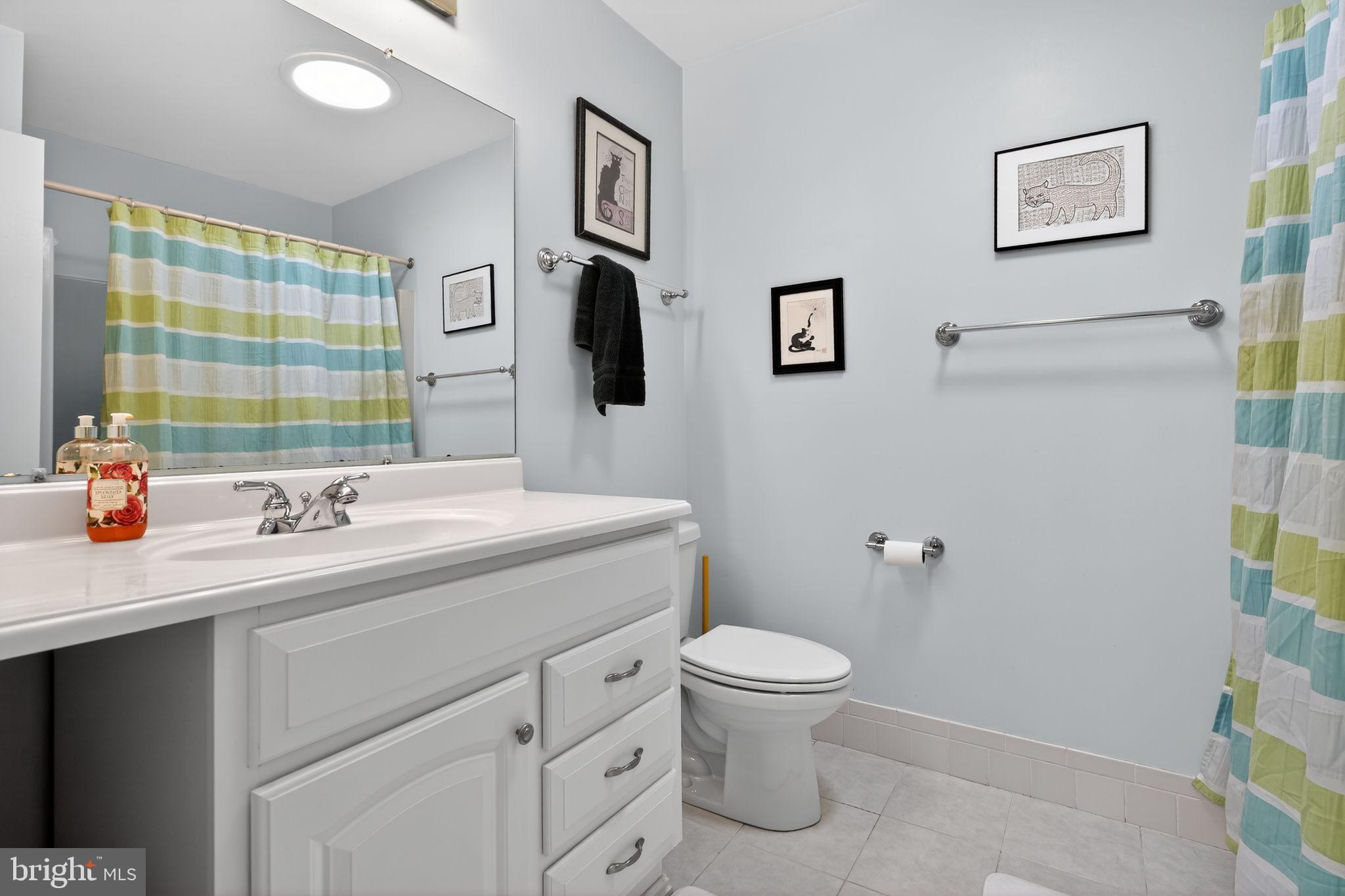 COURTS OF CROFTON - Residential