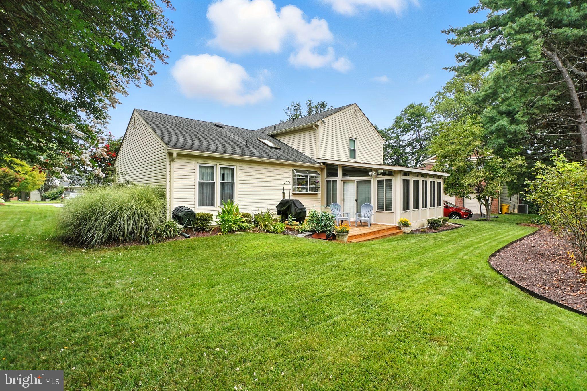 COURTS OF CROFTON - Residential