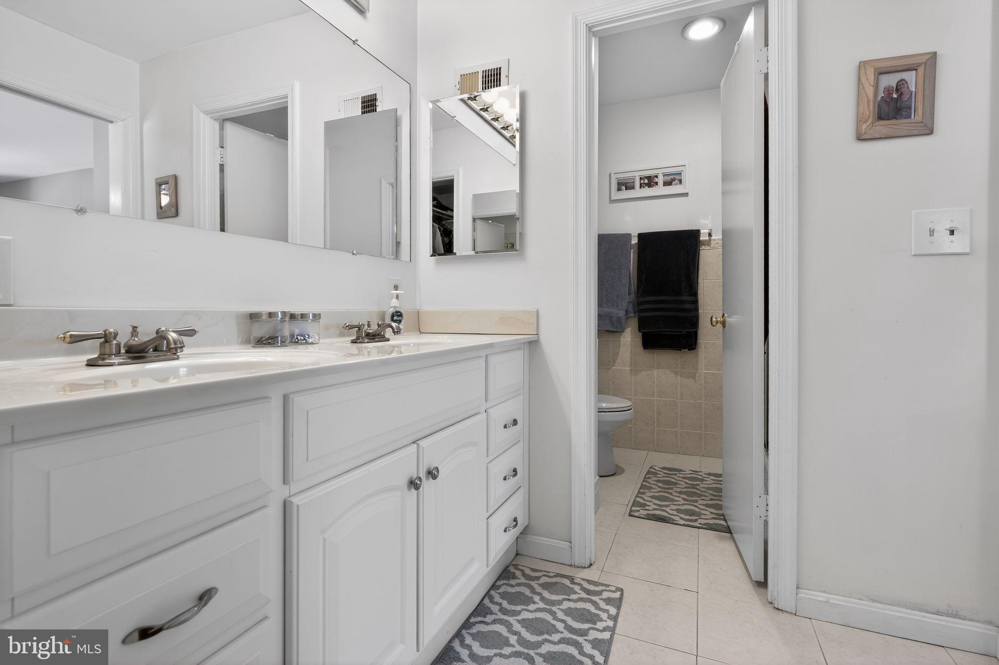 COURTS OF CROFTON - Residential