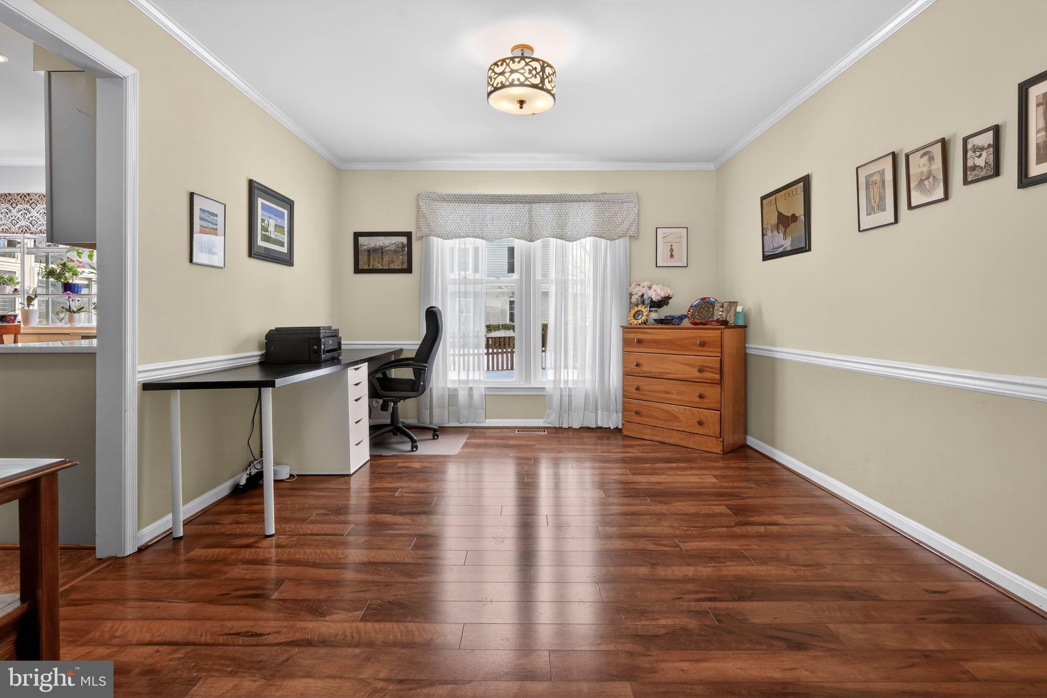 COURTS OF CROFTON - Residential