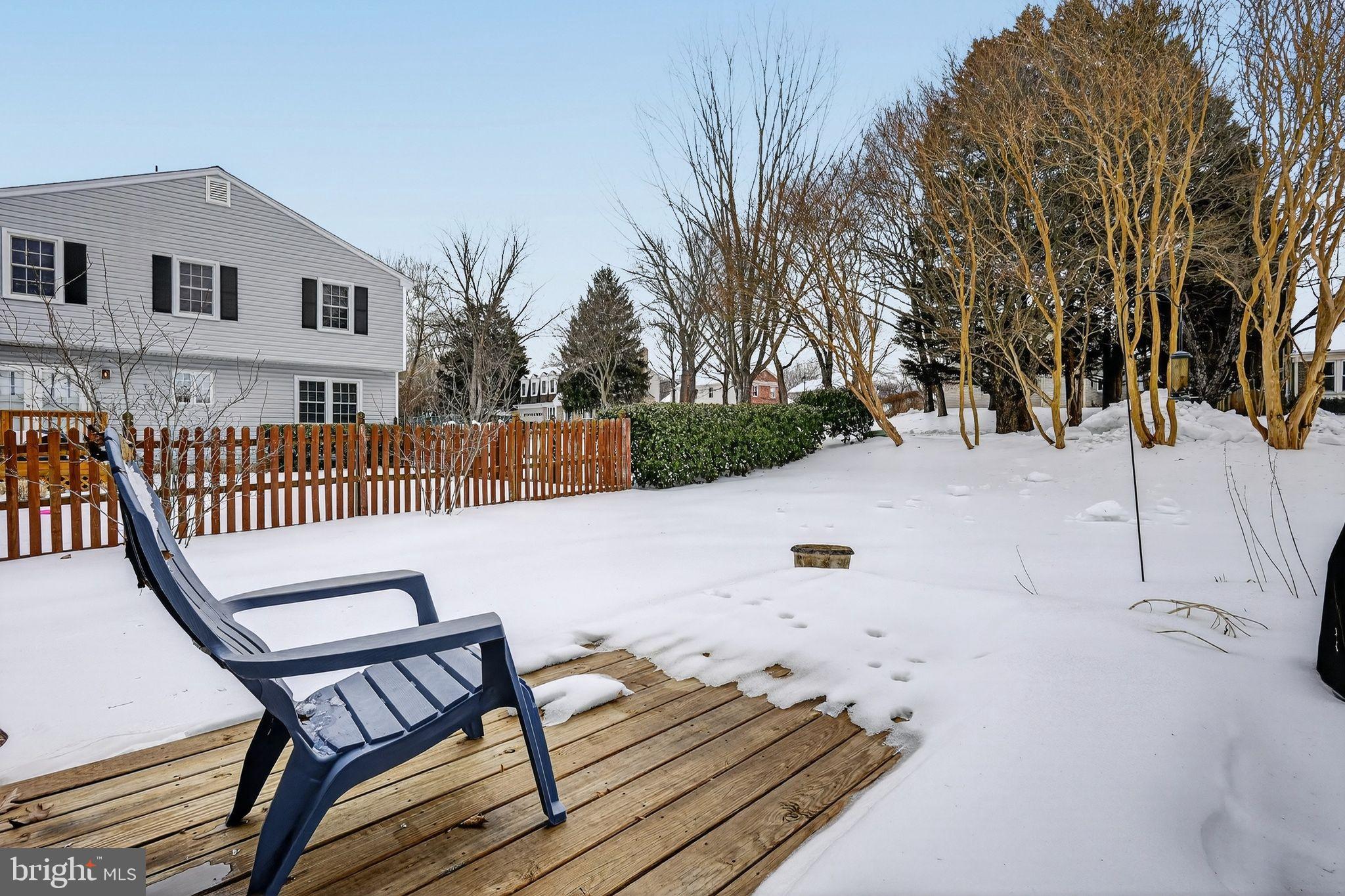 COURTS OF CROFTON - Residential