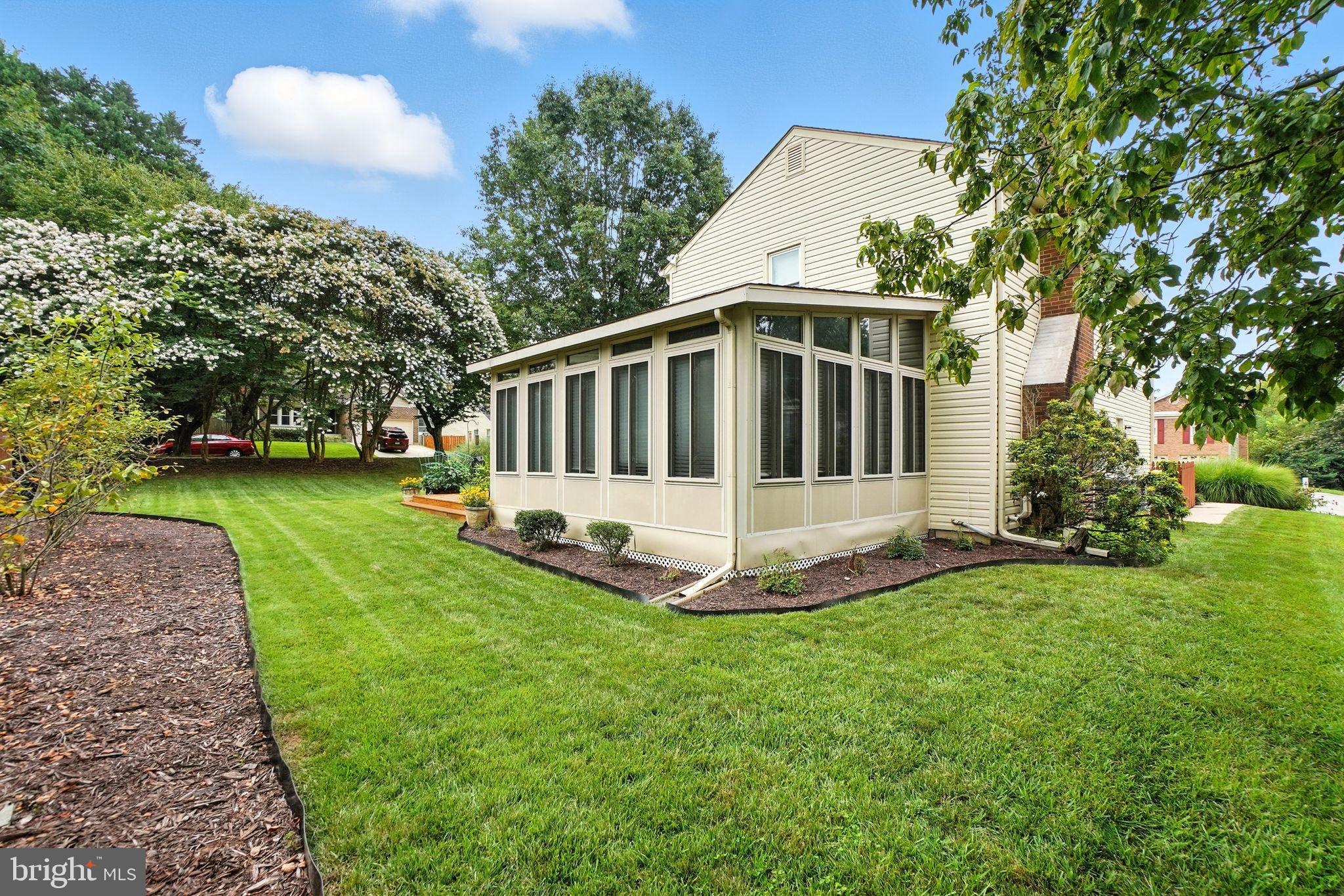 COURTS OF CROFTON - Residential