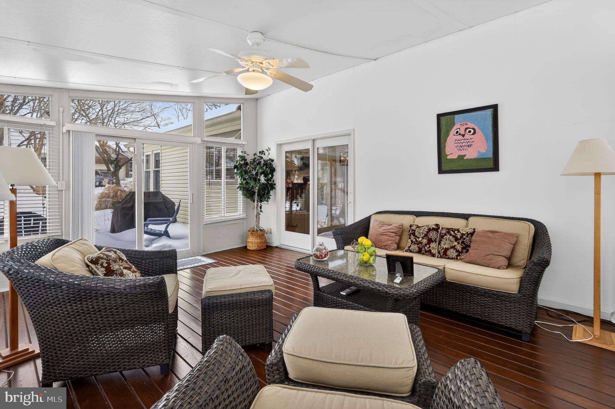 COURTS OF CROFTON - Residential