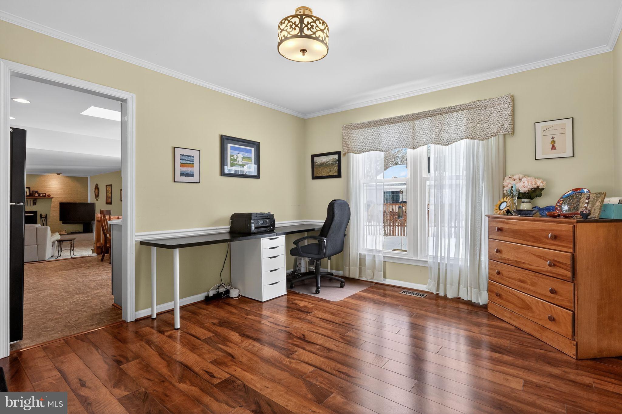 COURTS OF CROFTON - Residential