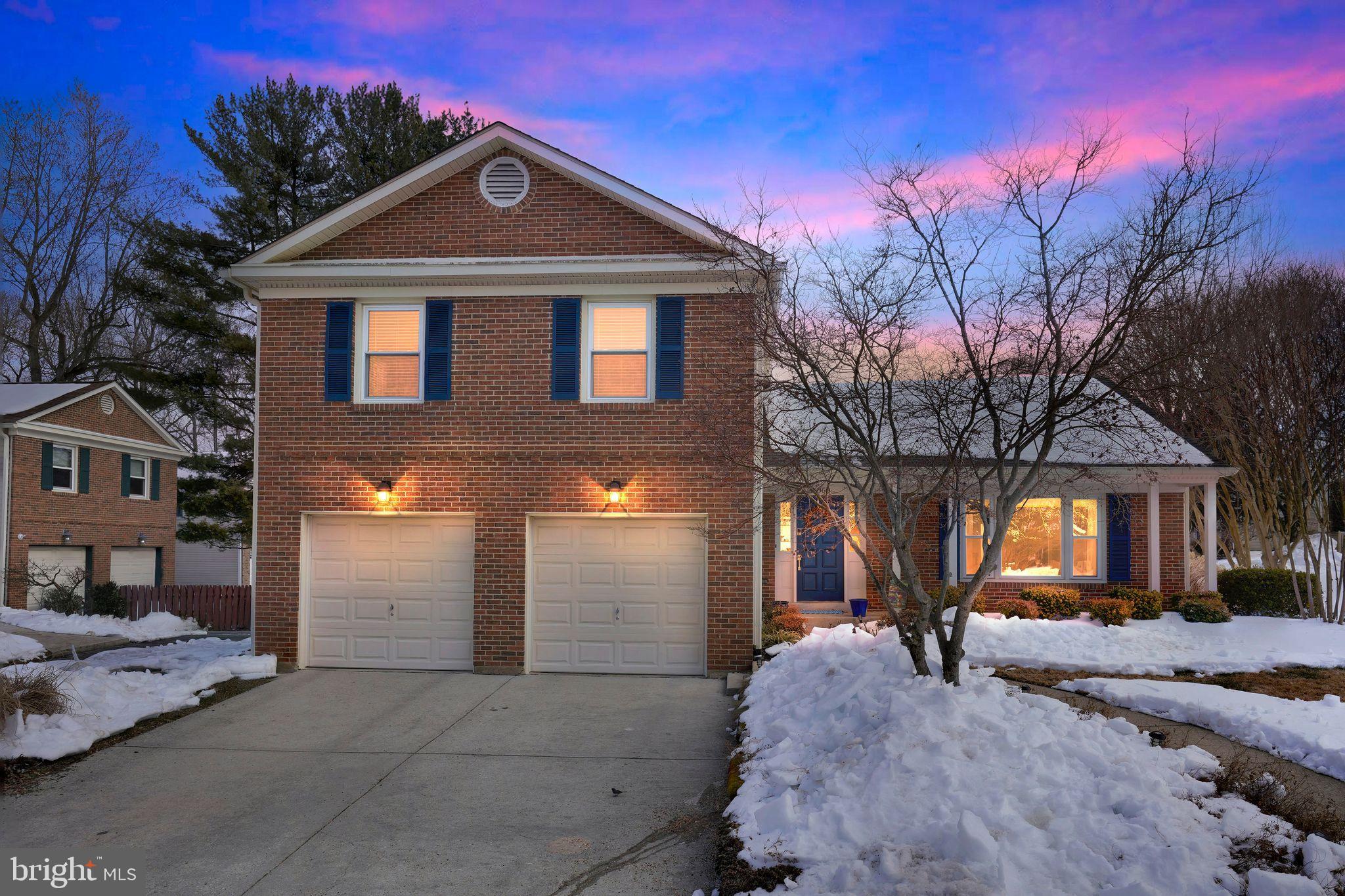 COURTS OF CROFTON - Residential