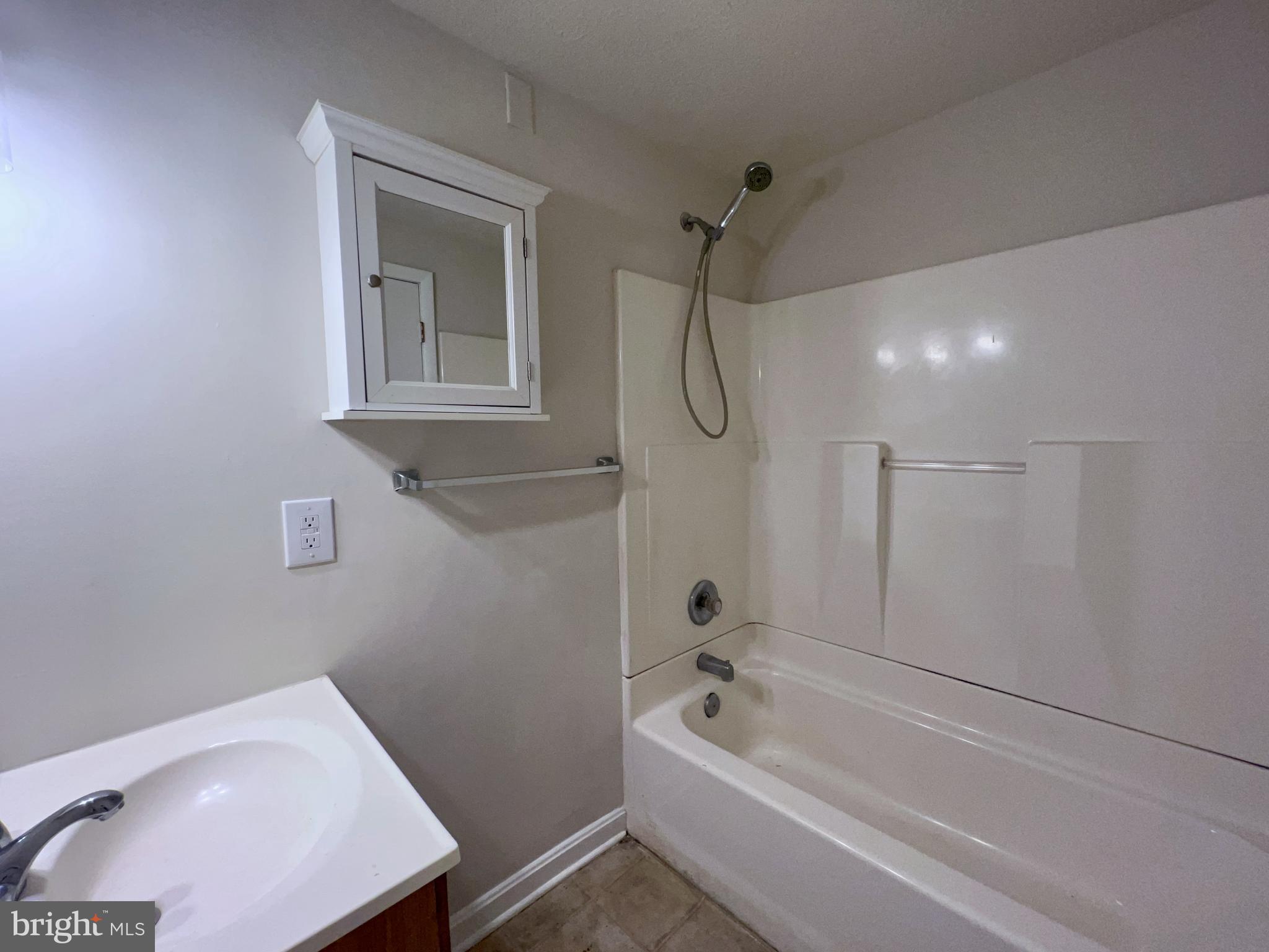 WHITE SANDS - Residential