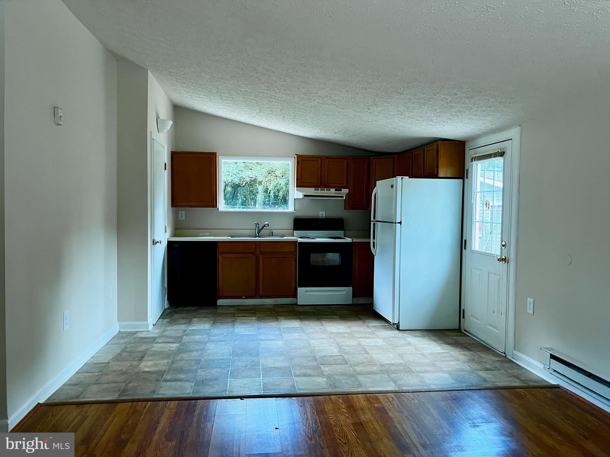 WHITE SANDS - Residential