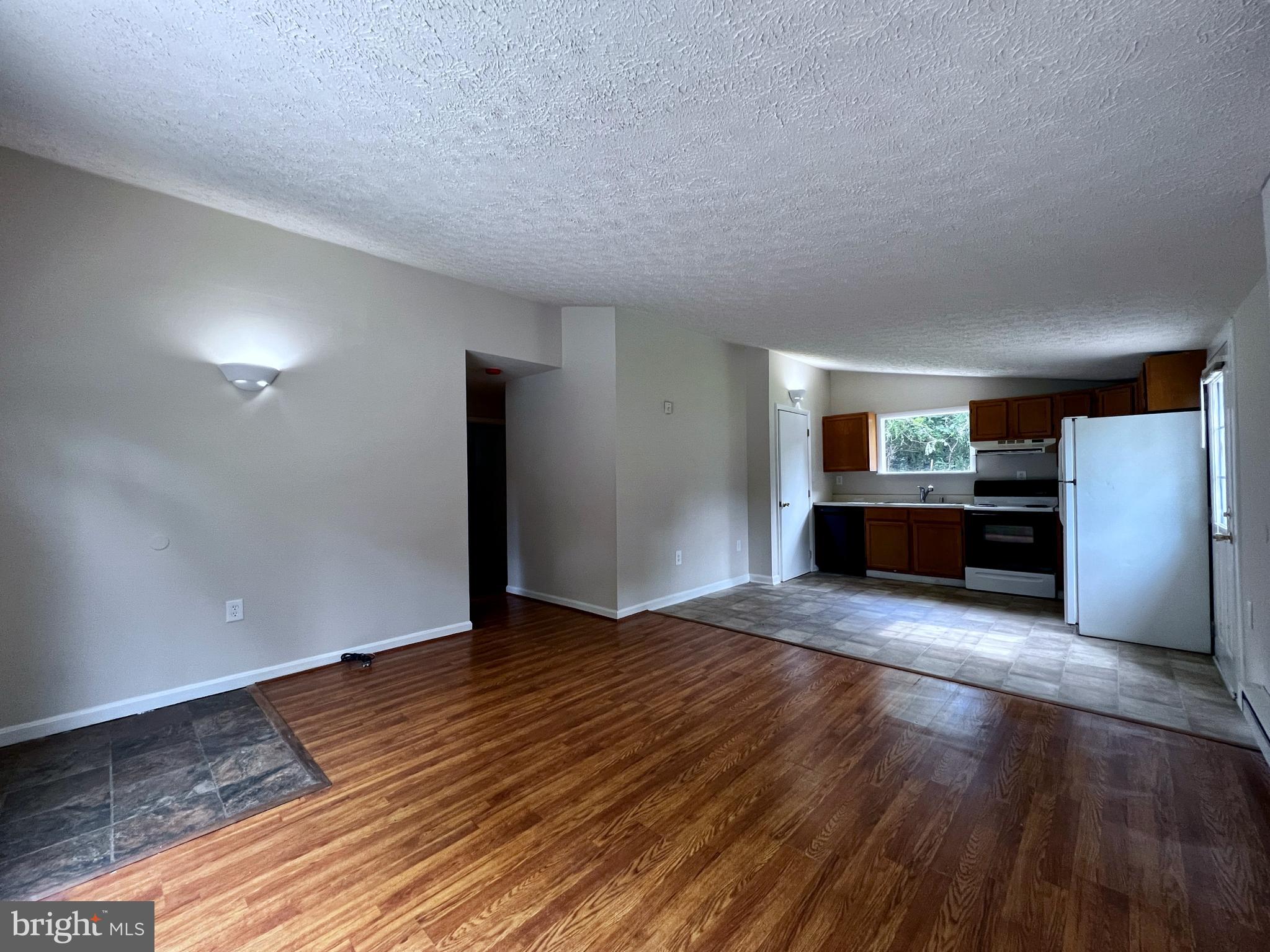 WHITE SANDS - Residential