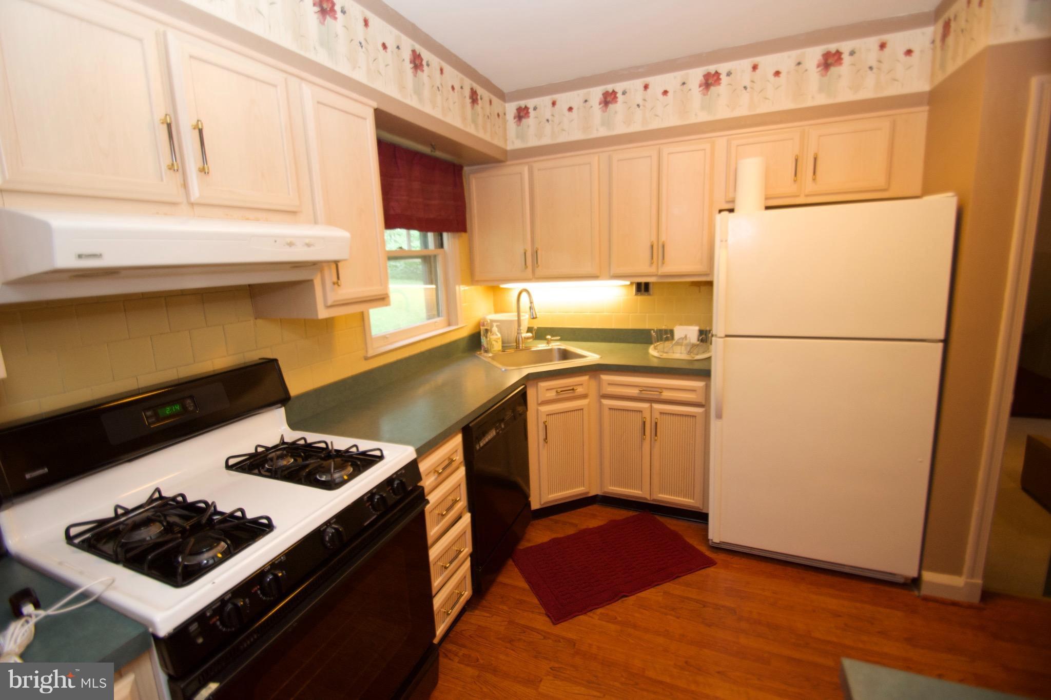 TEN HILLS - Residential