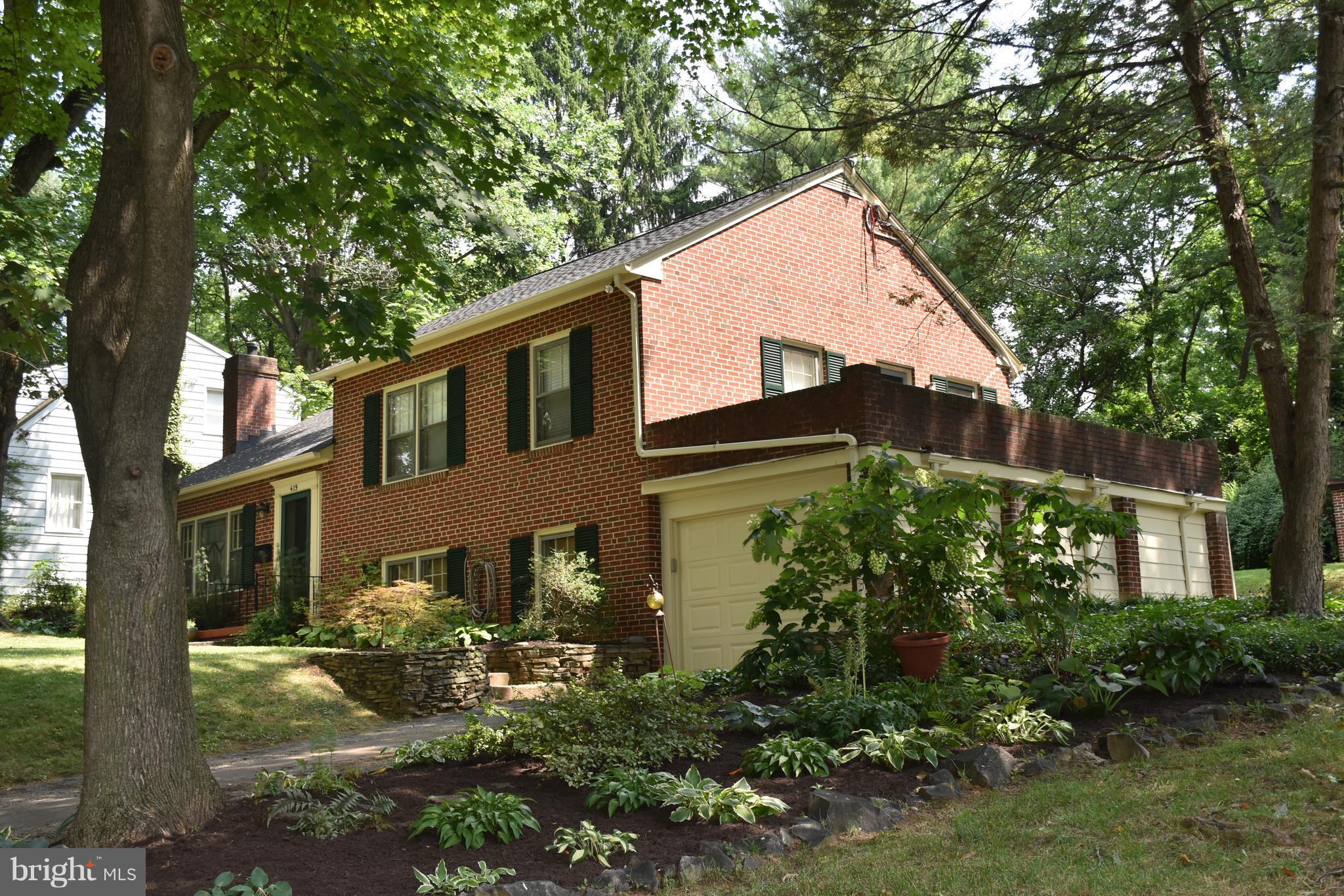 TEN HILLS - Residential