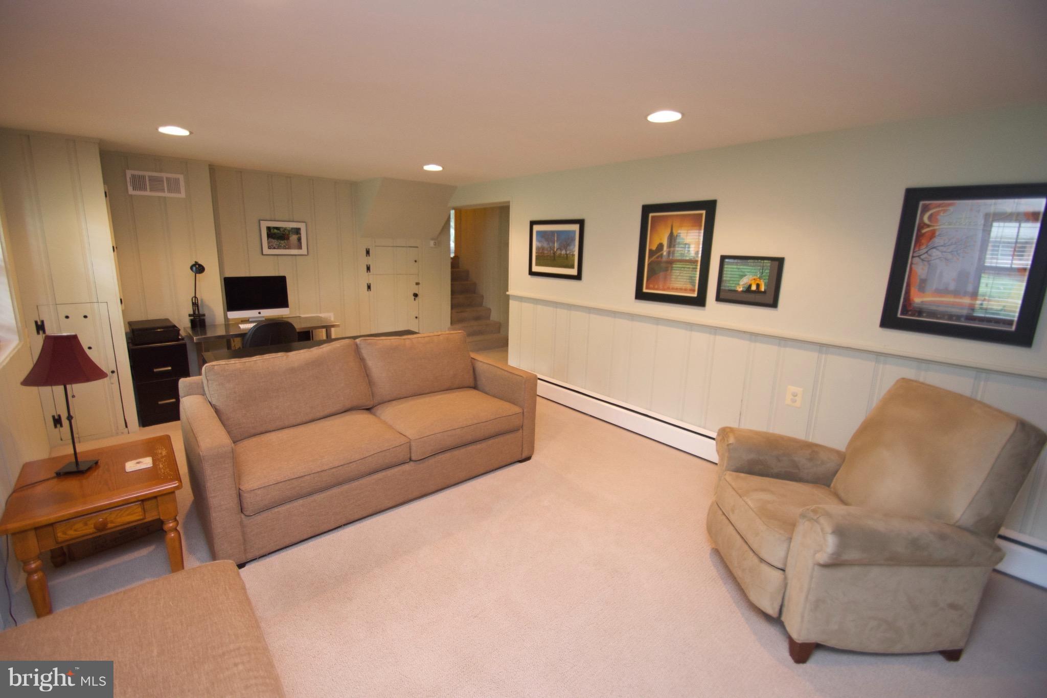 TEN HILLS - Residential