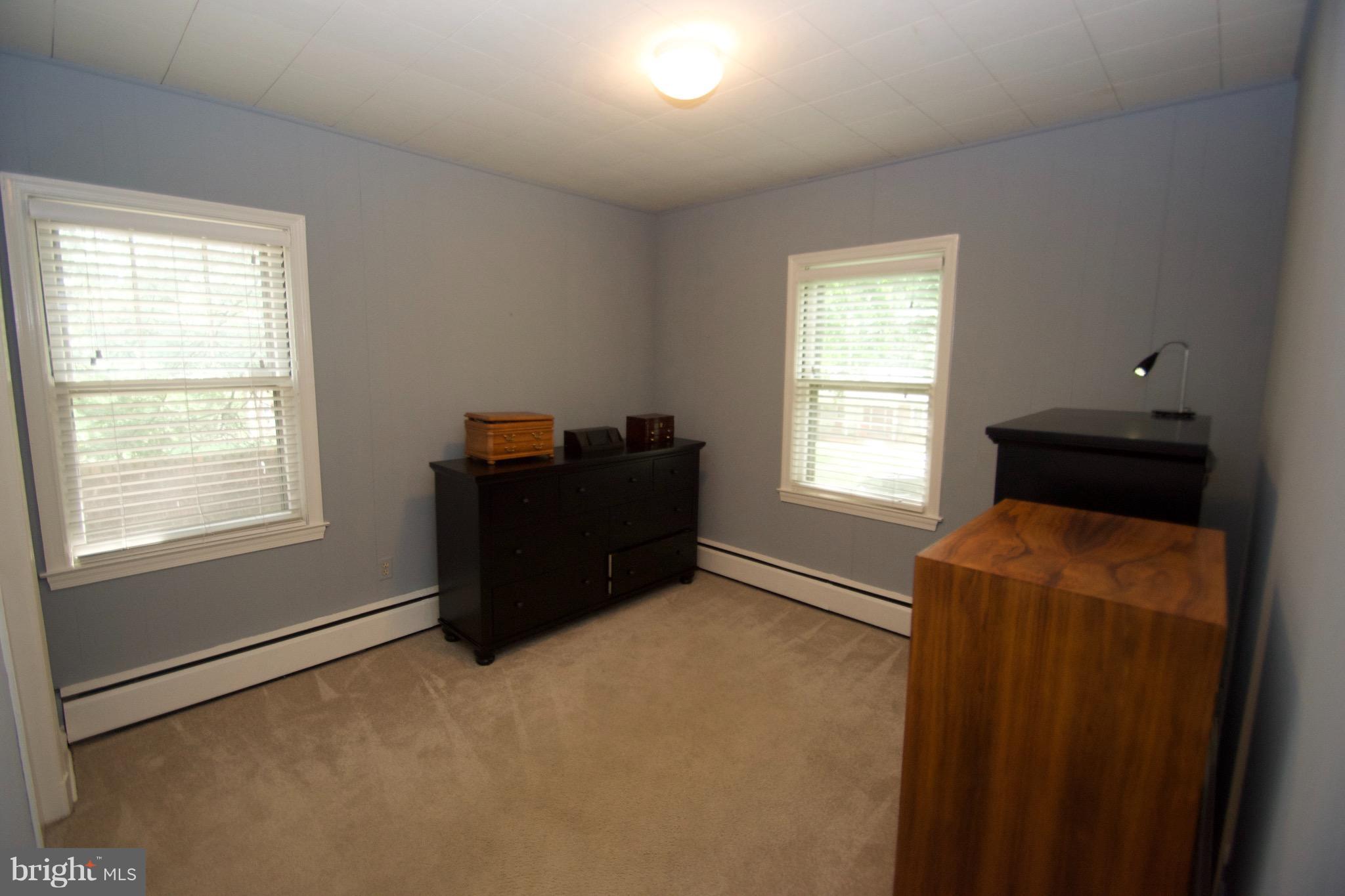 TEN HILLS - Residential