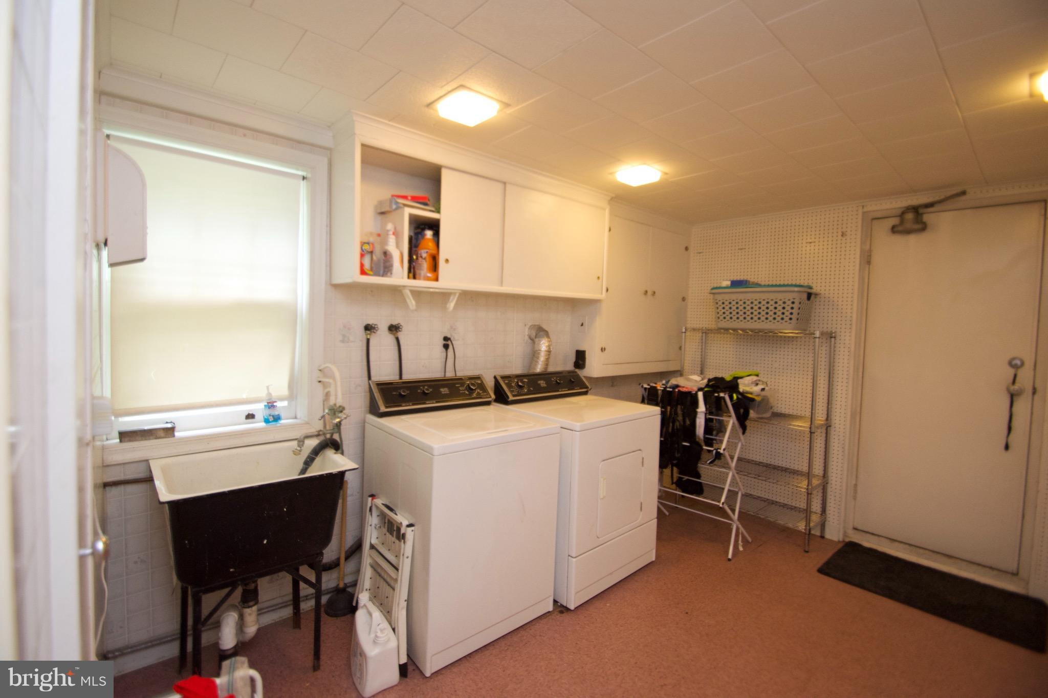 TEN HILLS - Residential