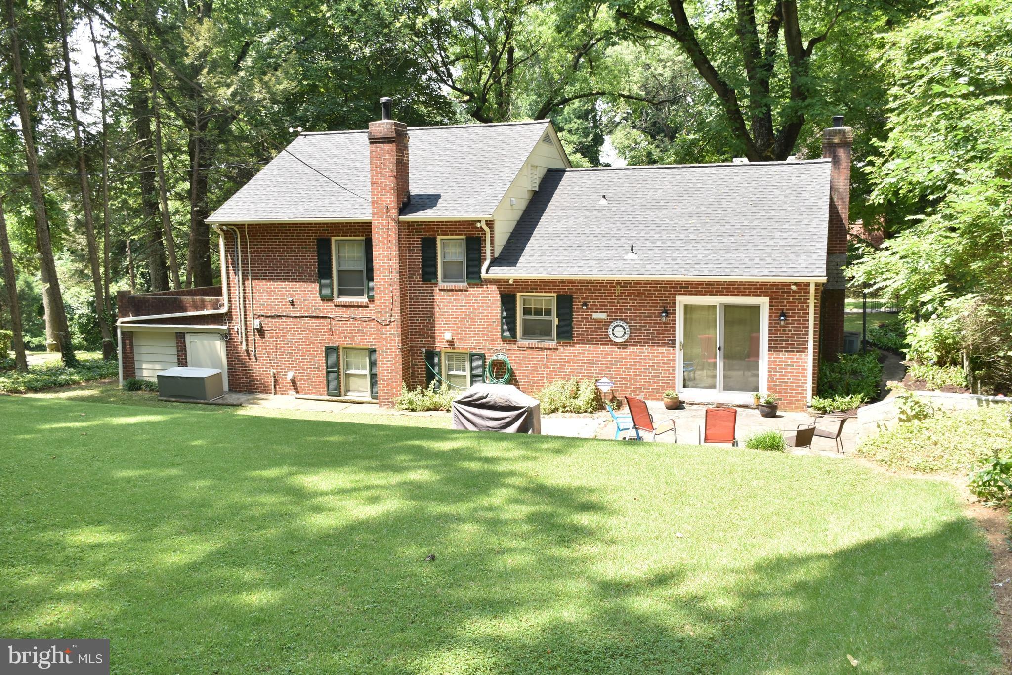 TEN HILLS - Residential